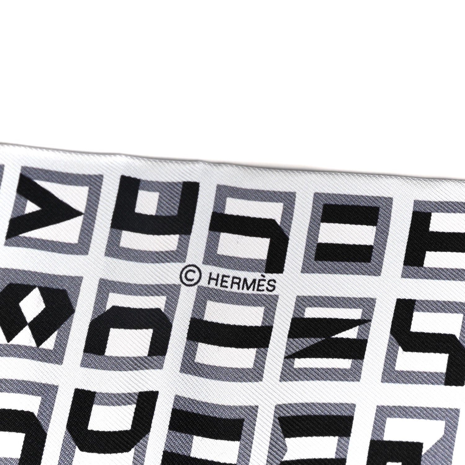 Hermes Silk Lettres Et Pois Maxi Twilly Cut Gris Black Menthol 3 of 4