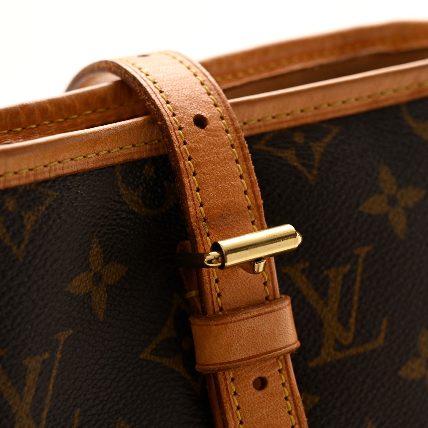 Monogram Bucket 27