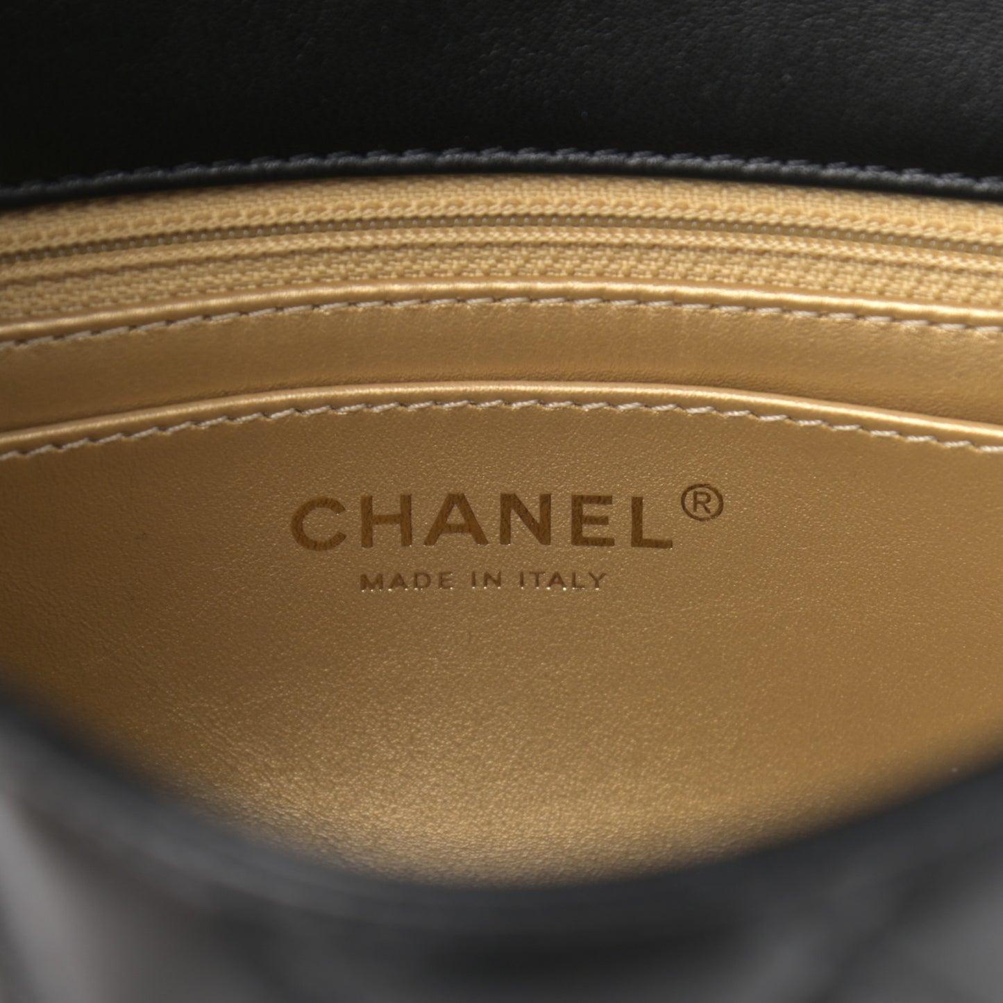 Lambskin Quilted Mini Pearl Crush Flap Black