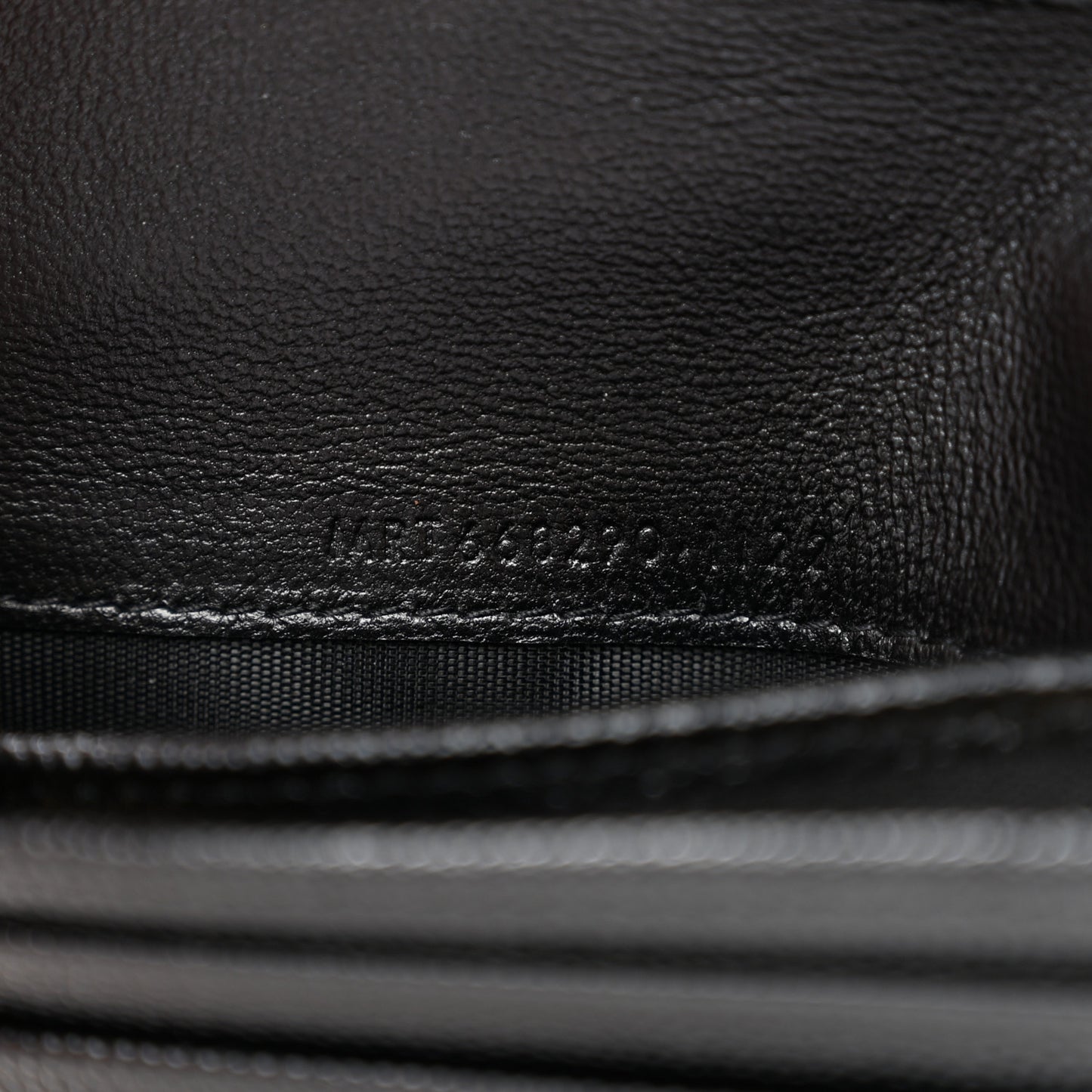 Grain De Poudre Matelasse Chevron Monogram Card Case Black