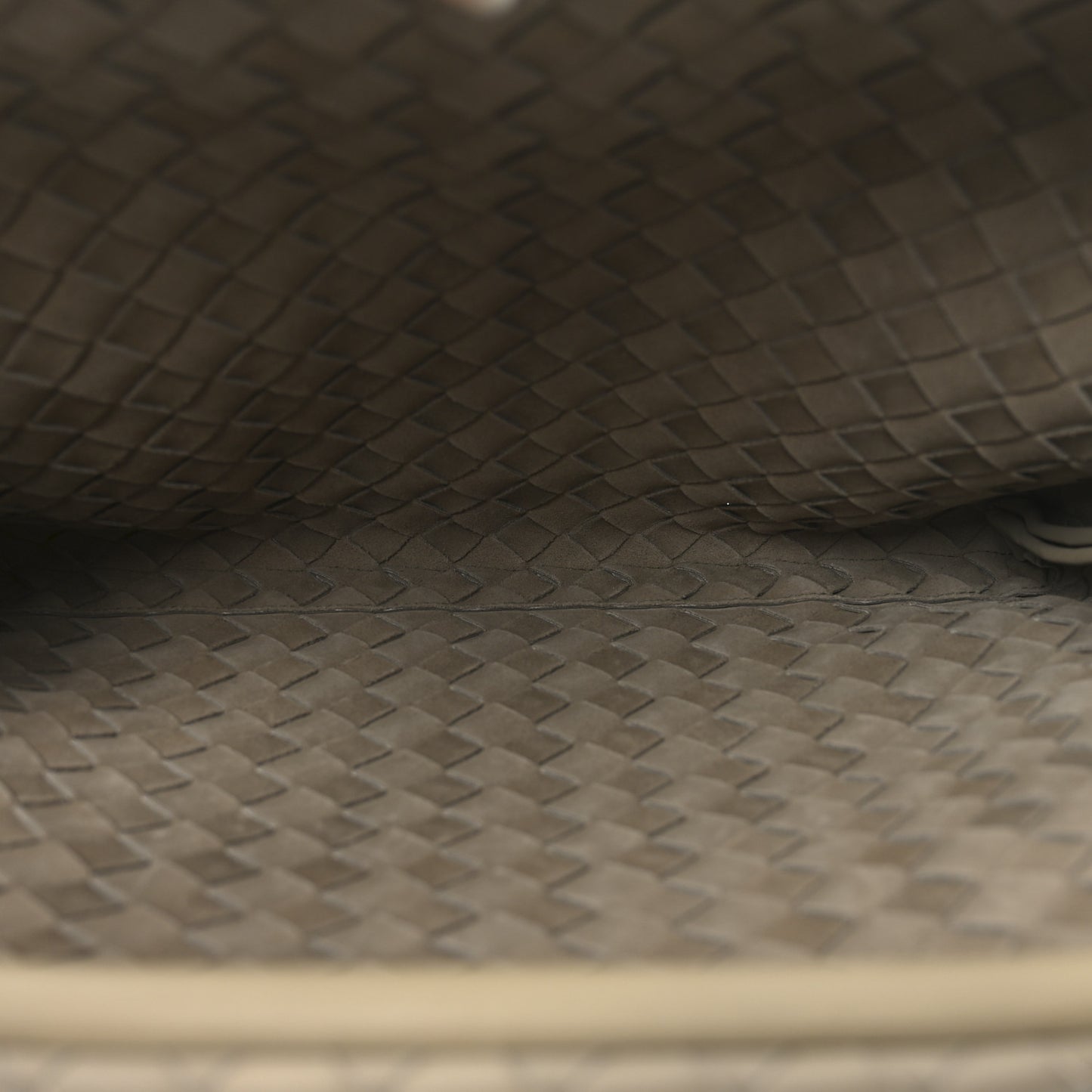 Nappa Intrecciato Clutch Limestone