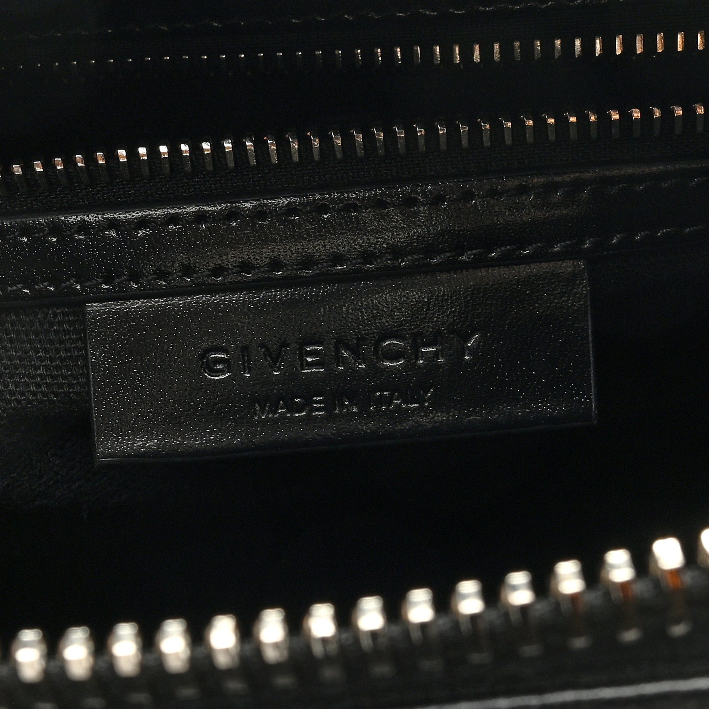 Shiny Lord Calfskin Small Antigona Black