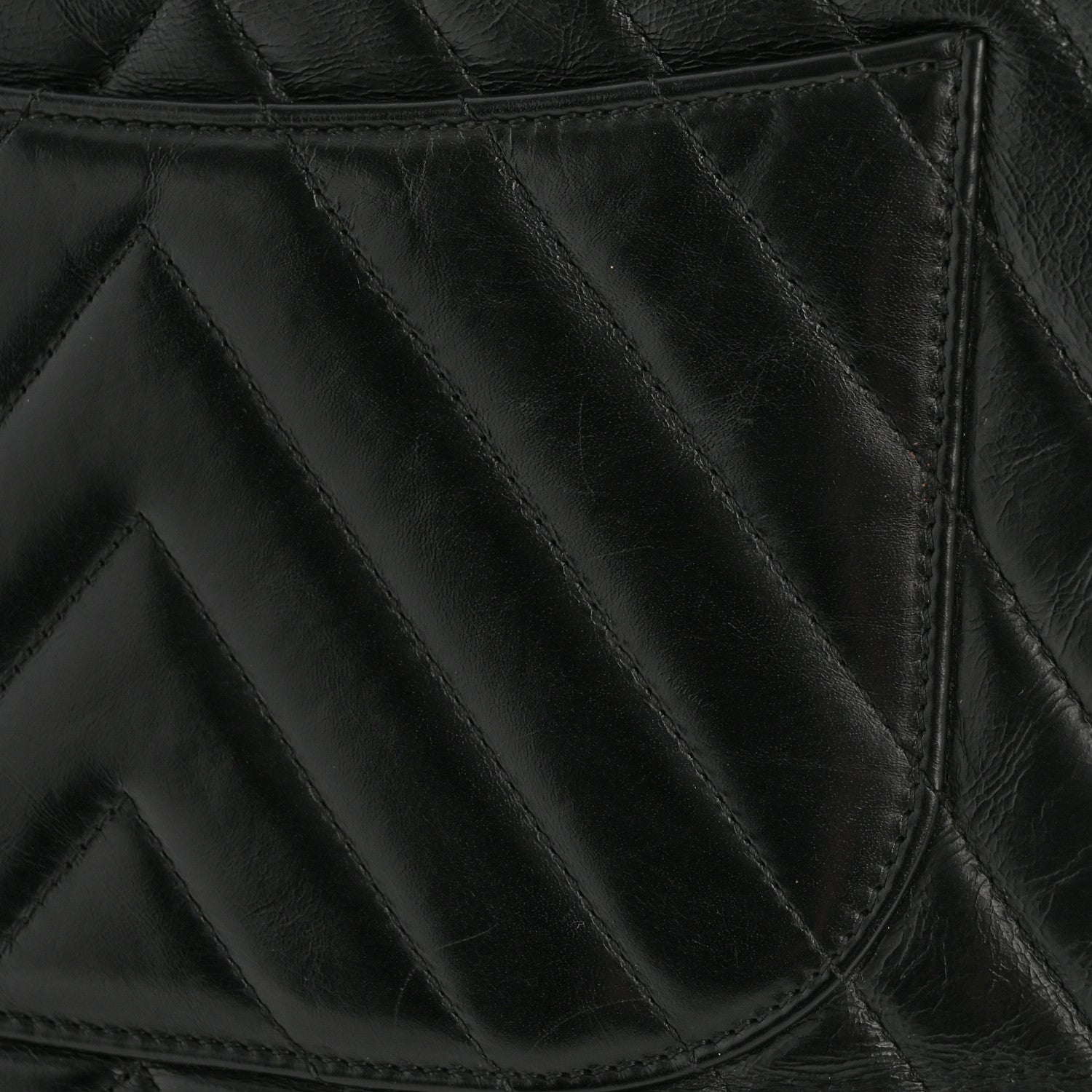 Chanel Calfskin Lizard Chevron Quilted Medium Coco Handle Flap