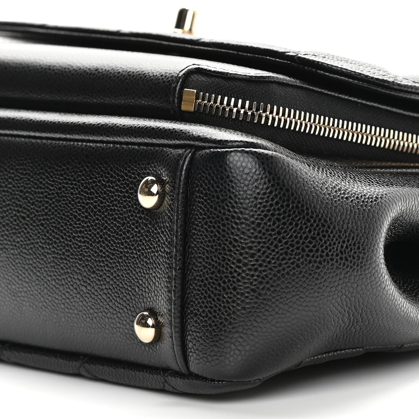 Caviar Quilted Medium Business Affinity Flap Black