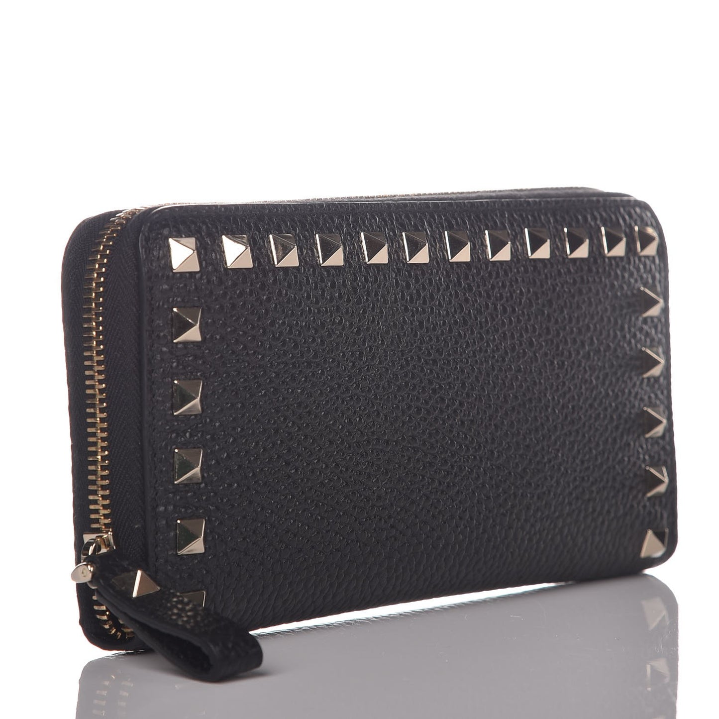 Pebbled Calfskin Rockstud Zip Around Wallet Black
