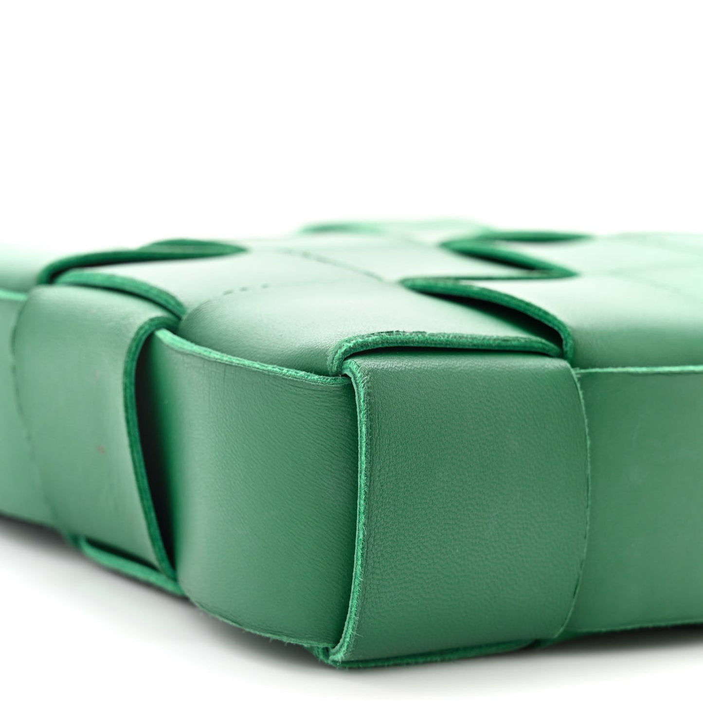 Lambskin Maxi Intrecciato Cassette Messenger Racing Green