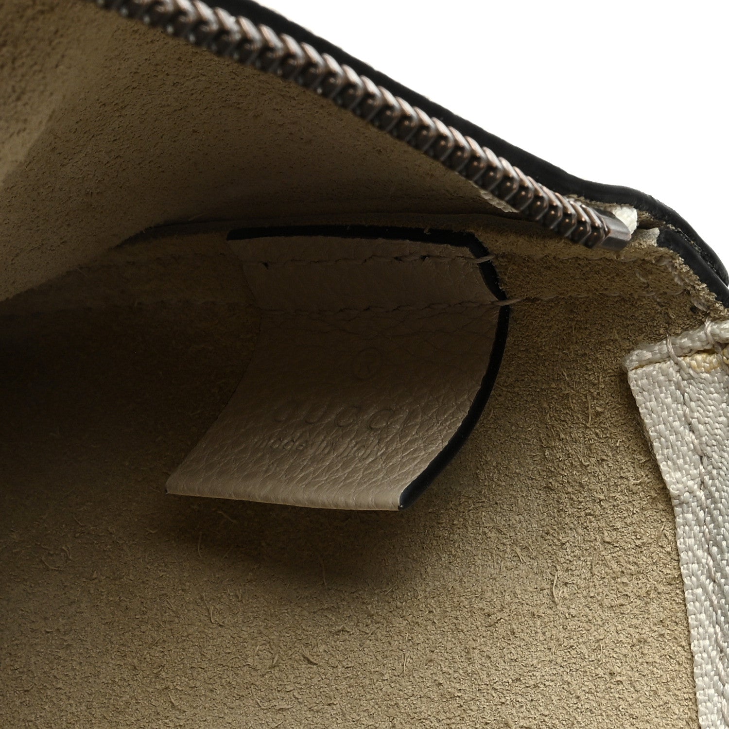 Gucci Pebbled Calfskin Medium Logo Portfolio Clutch White 6 of 6