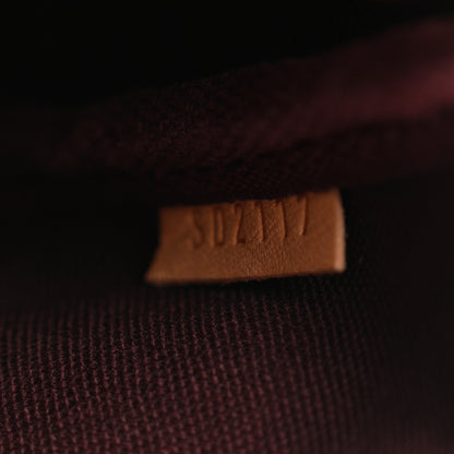 Louis Vuitton Monogram Favorite PM 8 of 12