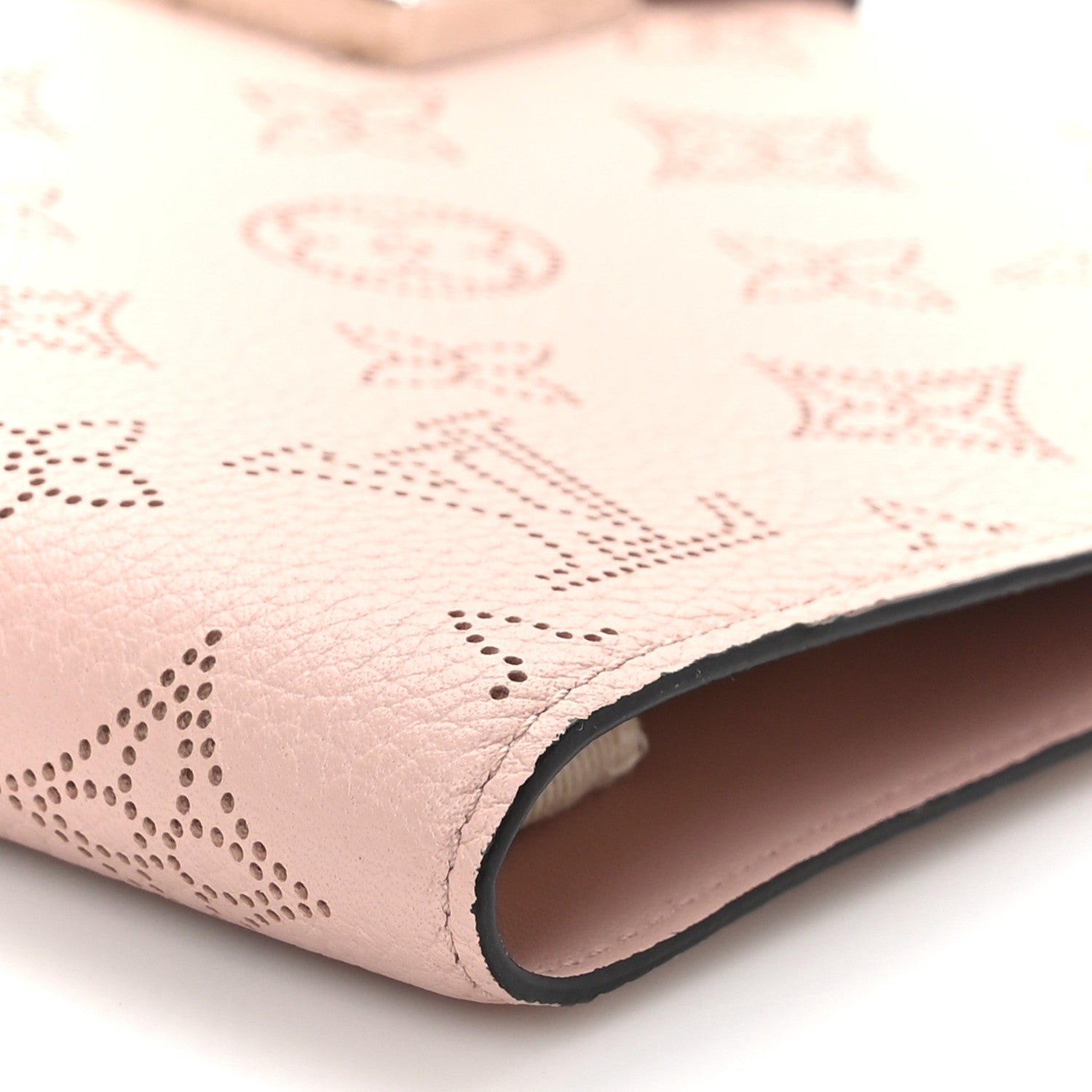 Louis Vuitton Mahina Paul Notebook Cover MM Magnolia 7 of 8