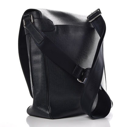 Louis Vuitton Taiga Milo Messenger Boreal 3 of 15