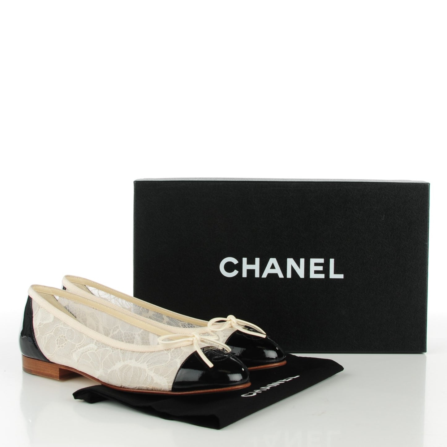 Lace Patent Calfskin Cap Toe CC Ballerina Flats 37 Off White Black