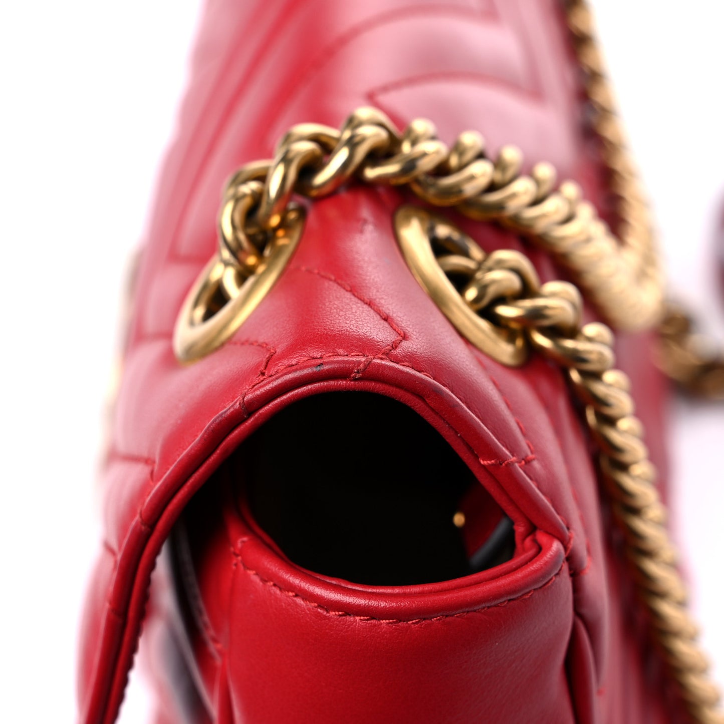 Calfskin Matelasse Small GG Marmont Shoulder Bag Hibiscus Red