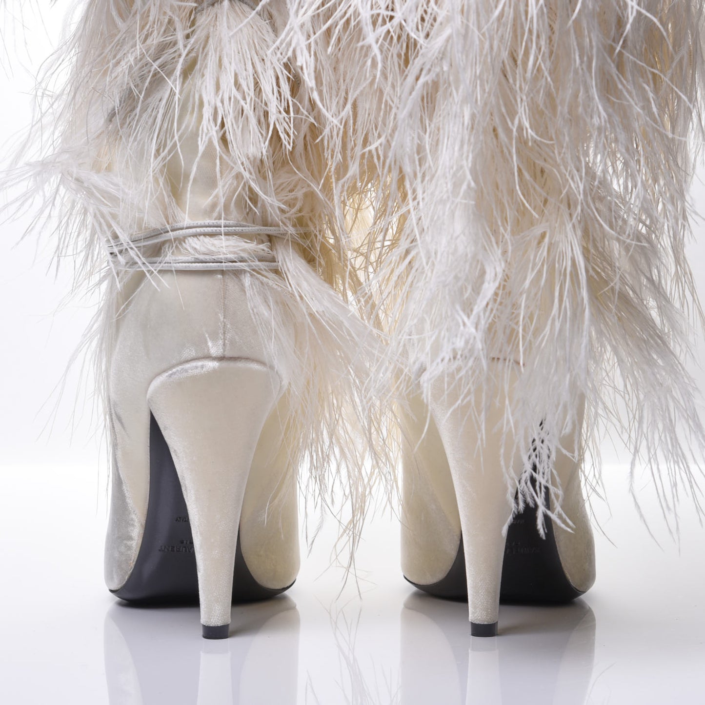 Veluto Master Ostrich Yeti 110 Over The Knee Boots 38 Blanc Optique