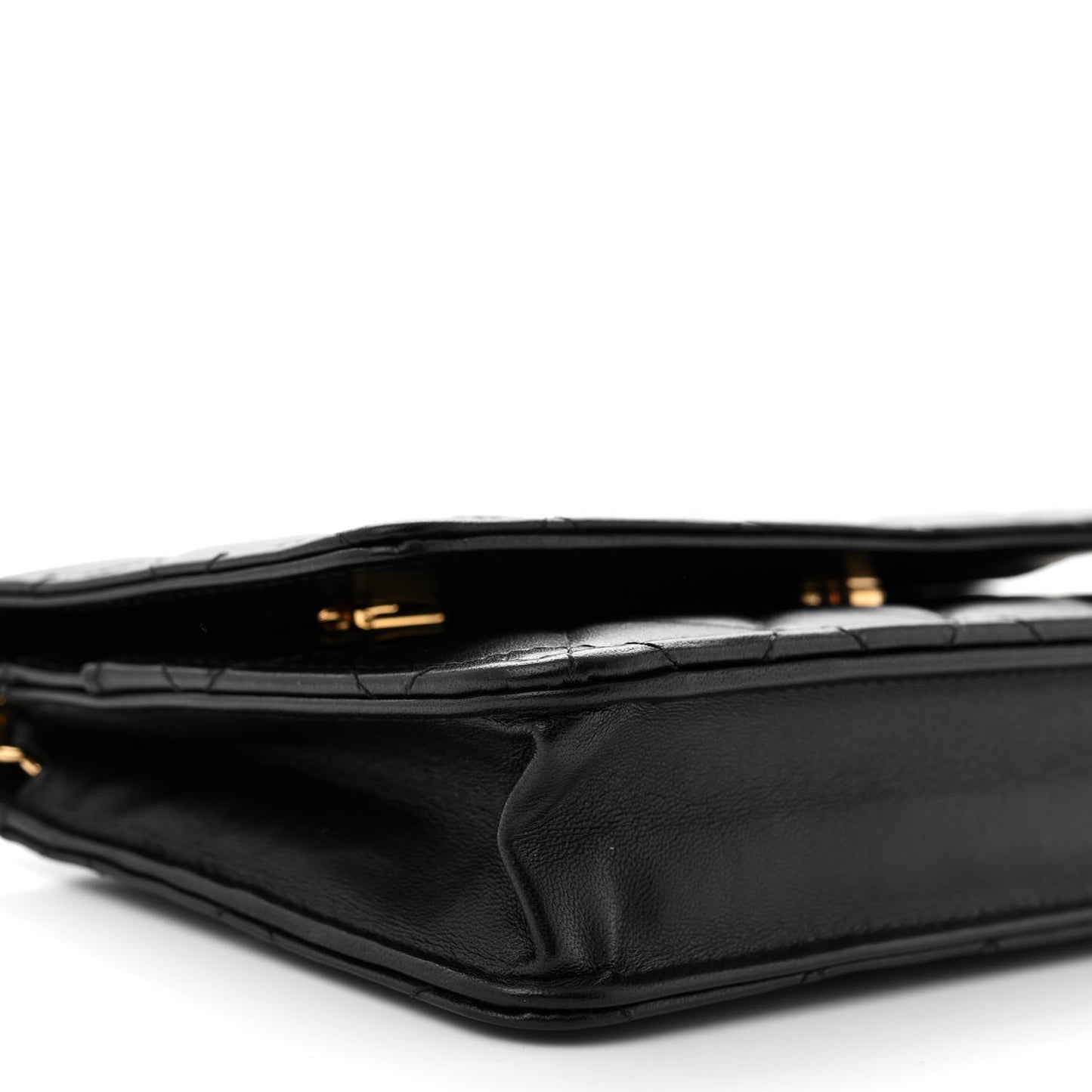 Lambskin Quilted Wallet On Chain WOC Black