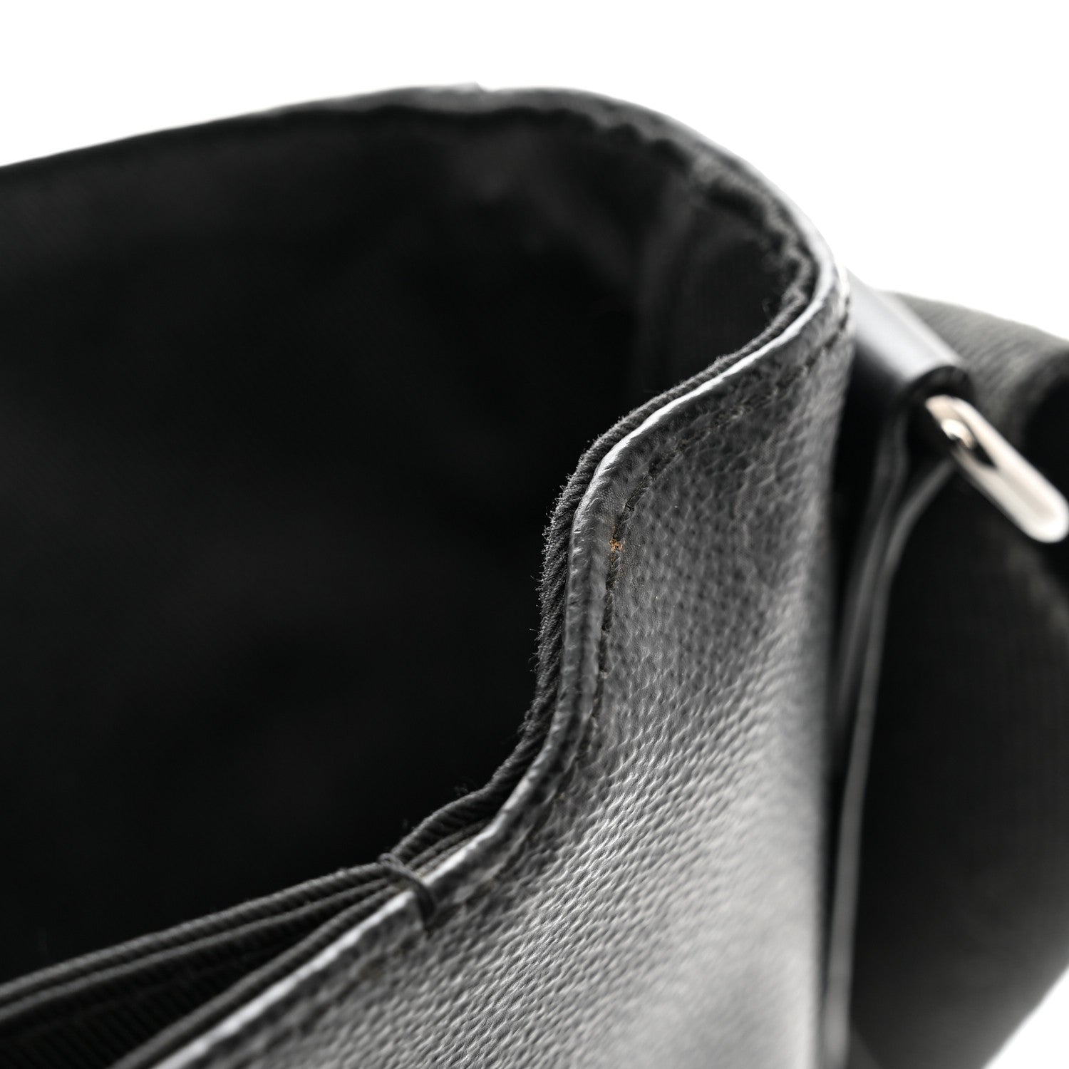 Louis Vuitton Monogram Eclipse District MM 10 of 12
