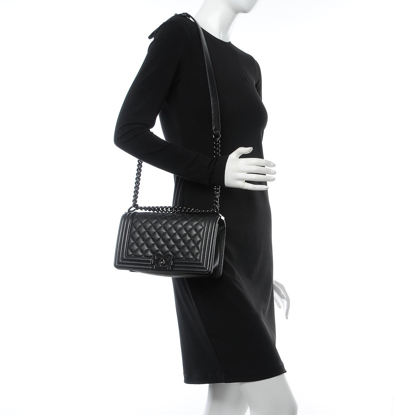 Caviar Quilted Medium Boy Flap So Black