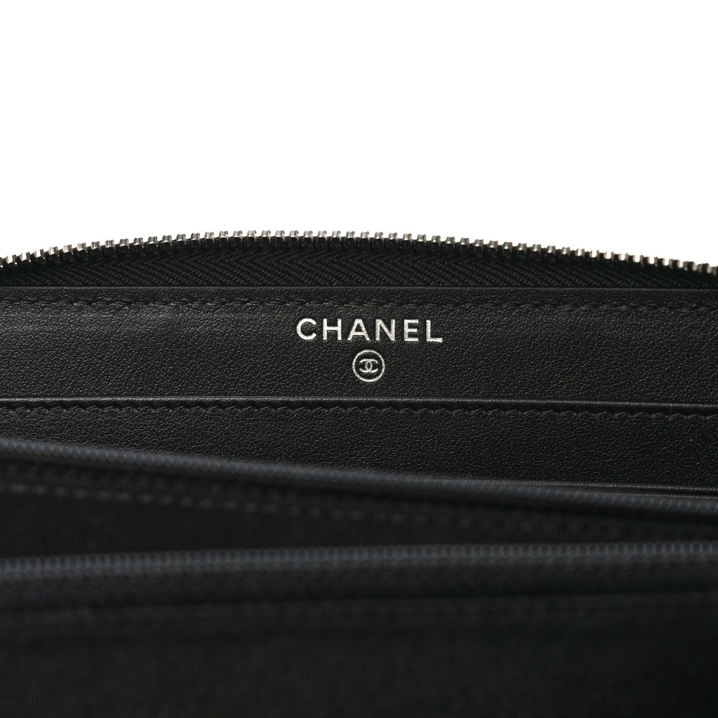 Caviar Quilted Incognito Large Gusset Zip Around Wallet Black
