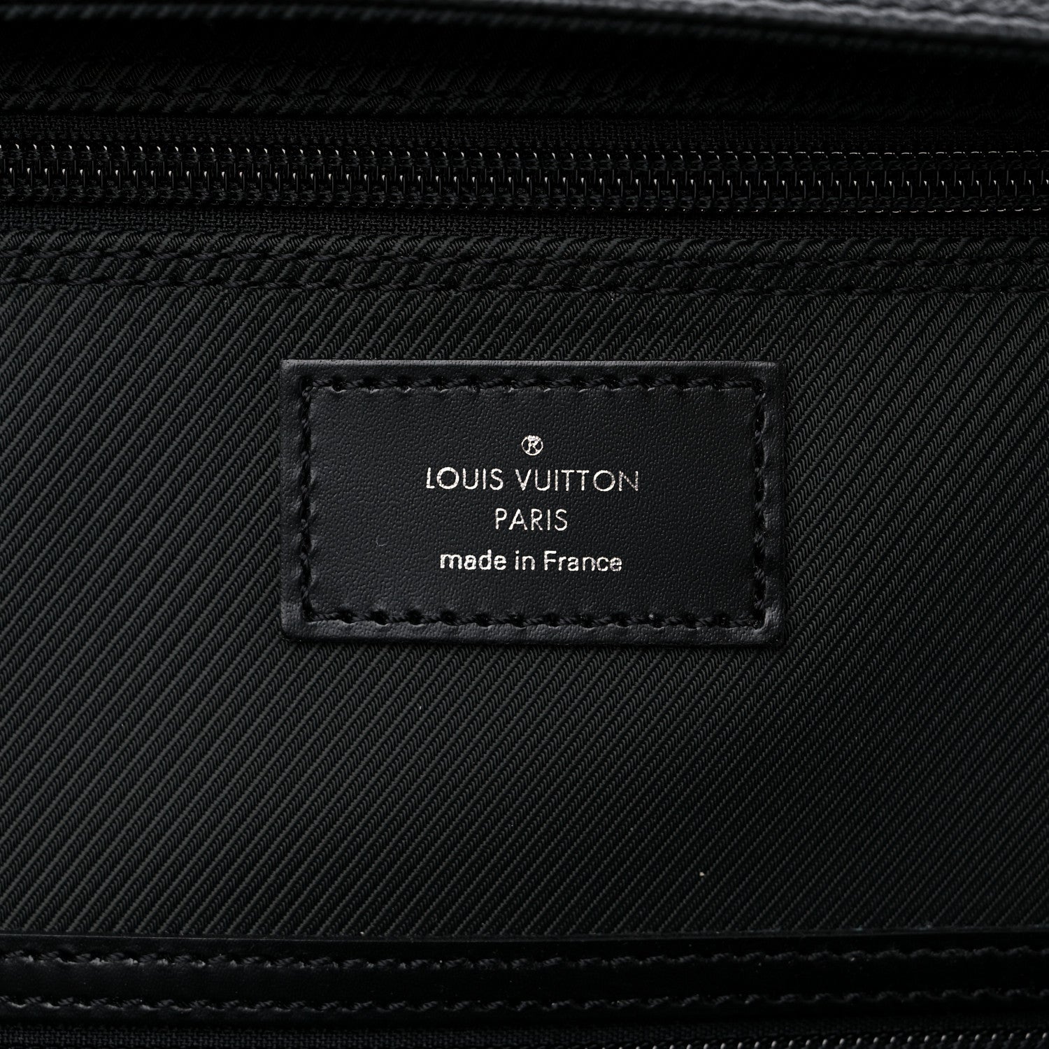 Louis Vuitton Taiga Nylon 3 Hanger Garment Carrier Epicea 11 of 13