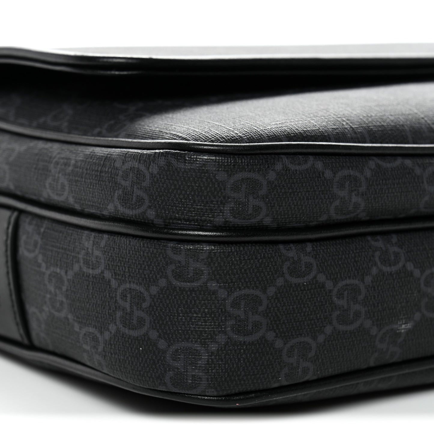 GG Supreme Monogram Small Crossbody Bag Black