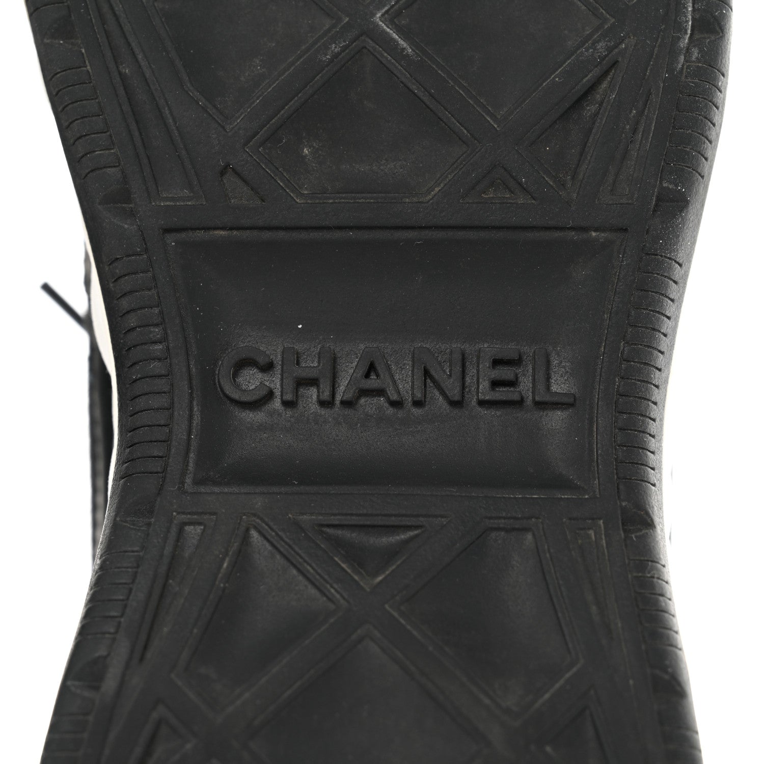 Chanel Velvet Calfskin Mixed Fibers CC Sneakers 39 Black 8 of 9