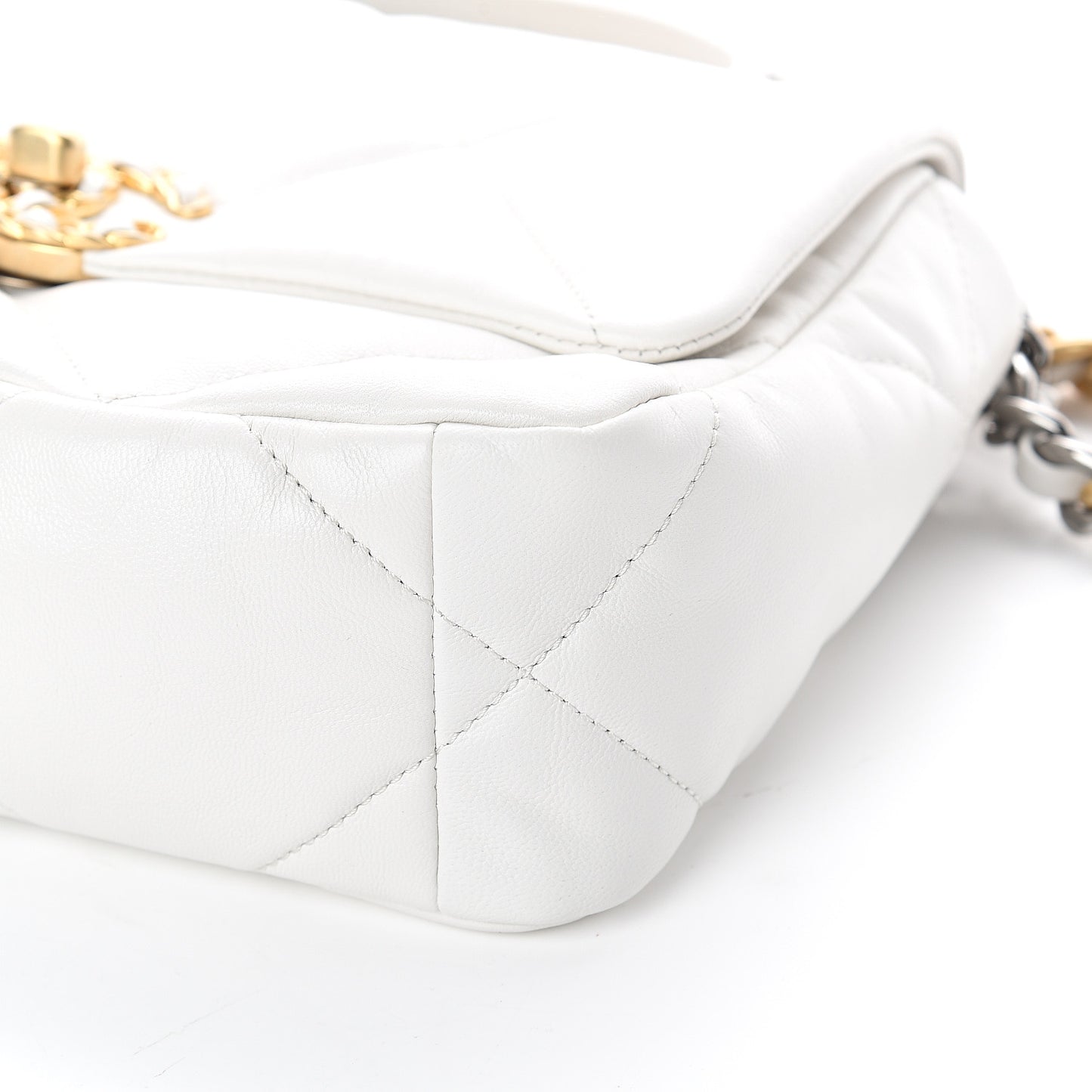 Goatskin Quilted Medium 19 Flap White