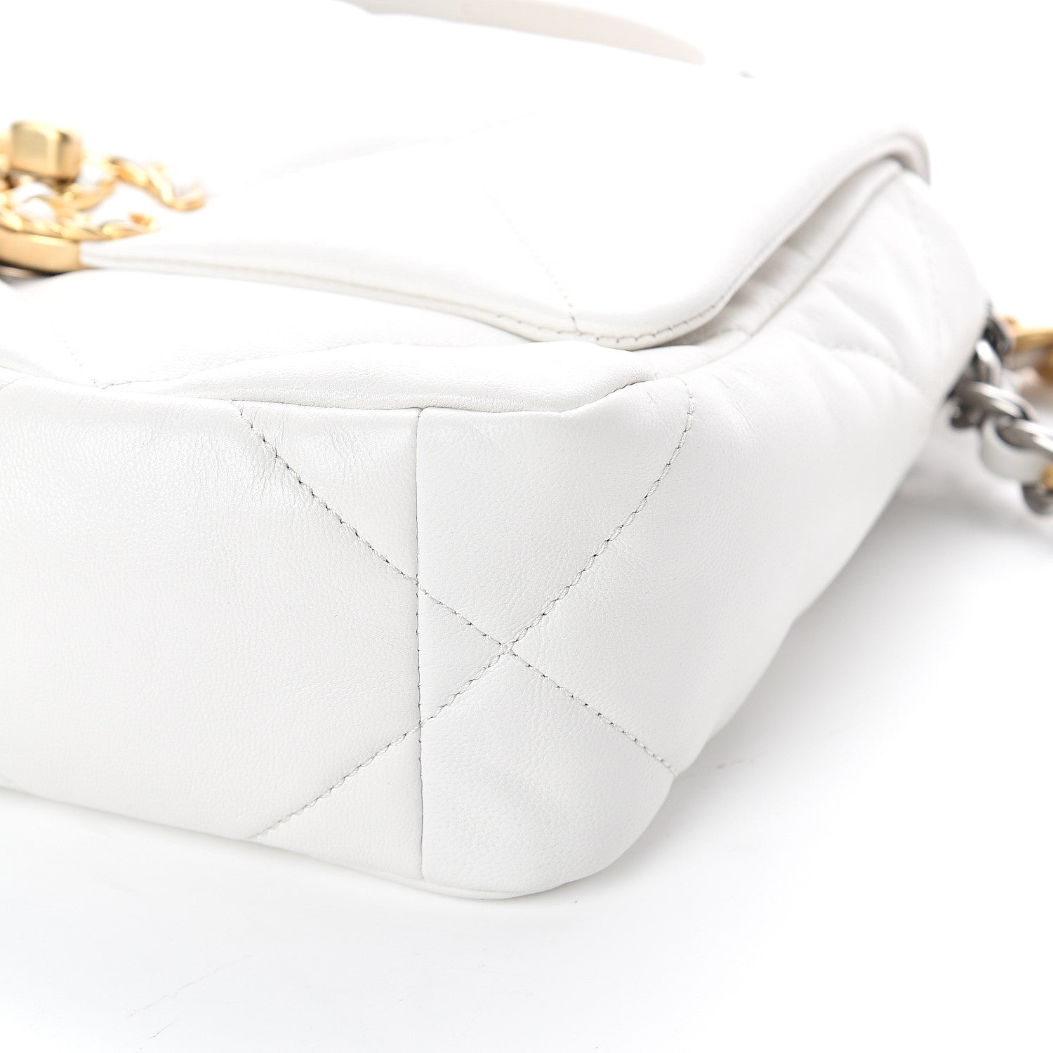 Chanel Goatskin Quilted Medium 19 Flap White 8 of 8