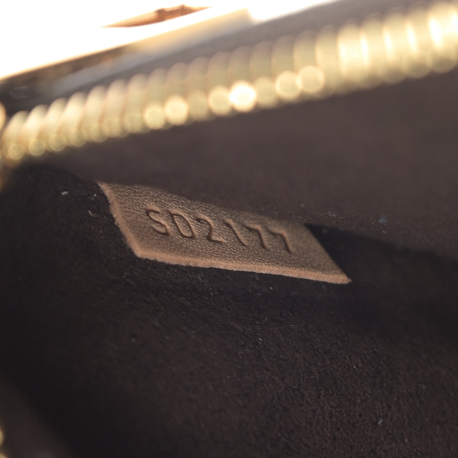 Louis Vuitton Monogram Pochette Metis 9 of 9
