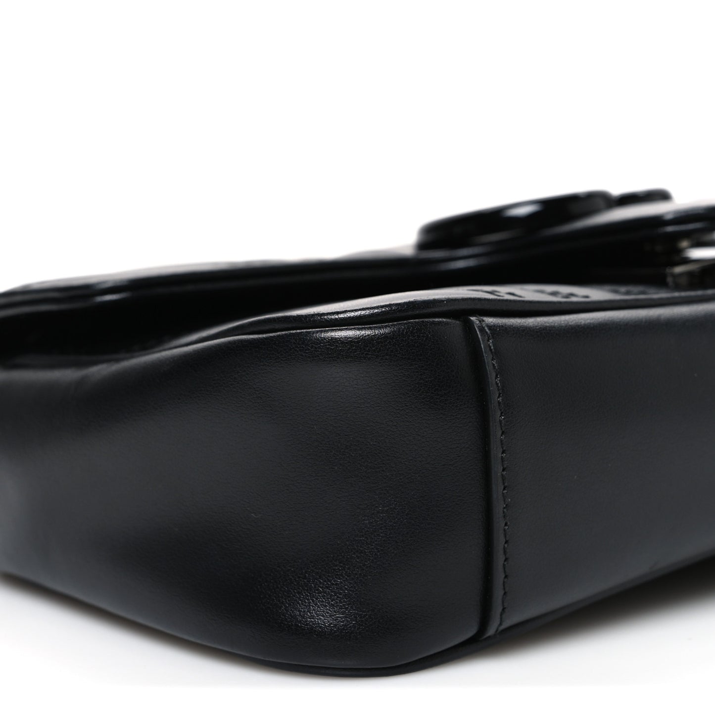 Calfskin Matelasse Monochrome Mini GG Marmont Shoulder Bag Black