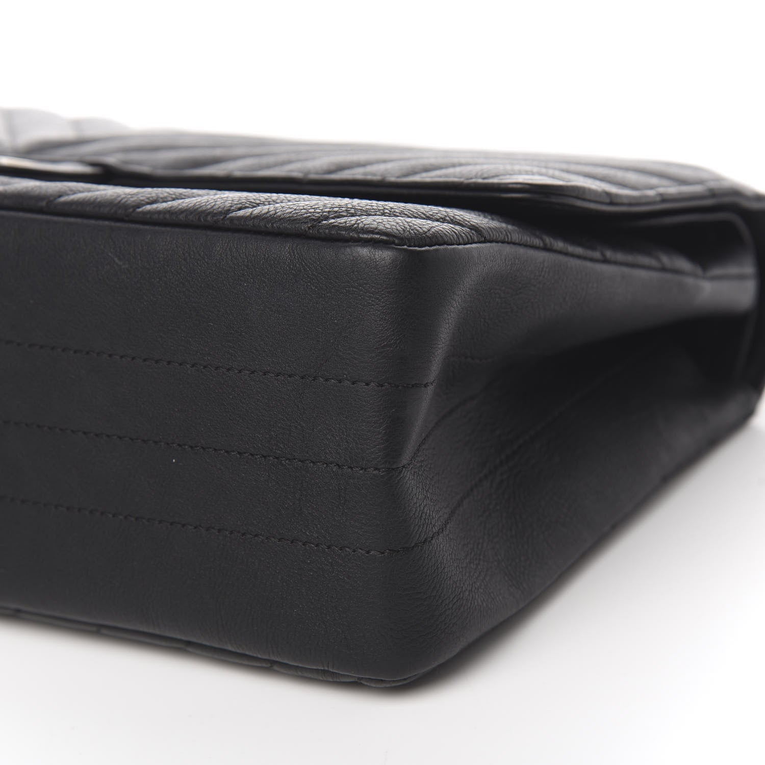 Chanel Crumpled Calfskin Chevron Quilted 2.55 Reissue 226 Black 8 of 12