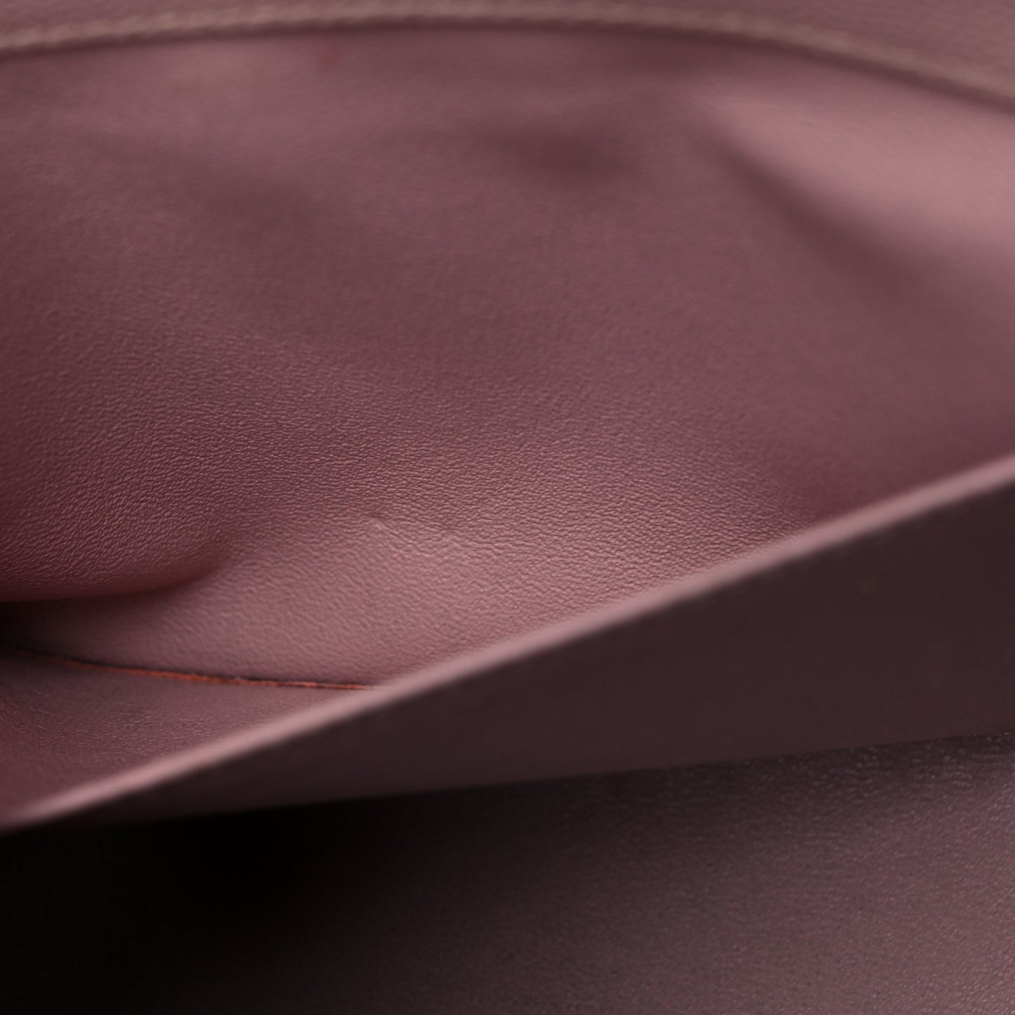 Caviar Quilted Medium Business Affinity Flap Light Pink