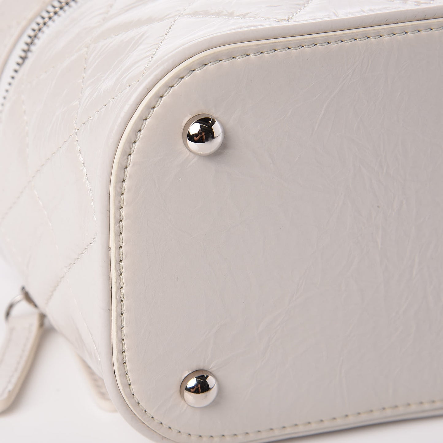 Crumpled Calfskin PVC Quilted Flap White