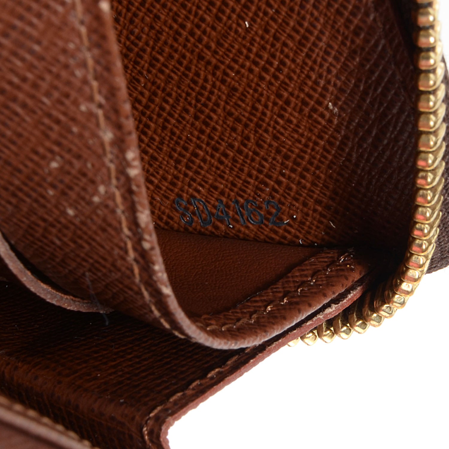 Louis Vuitton Monogram Zippy Wallet 7 of 7