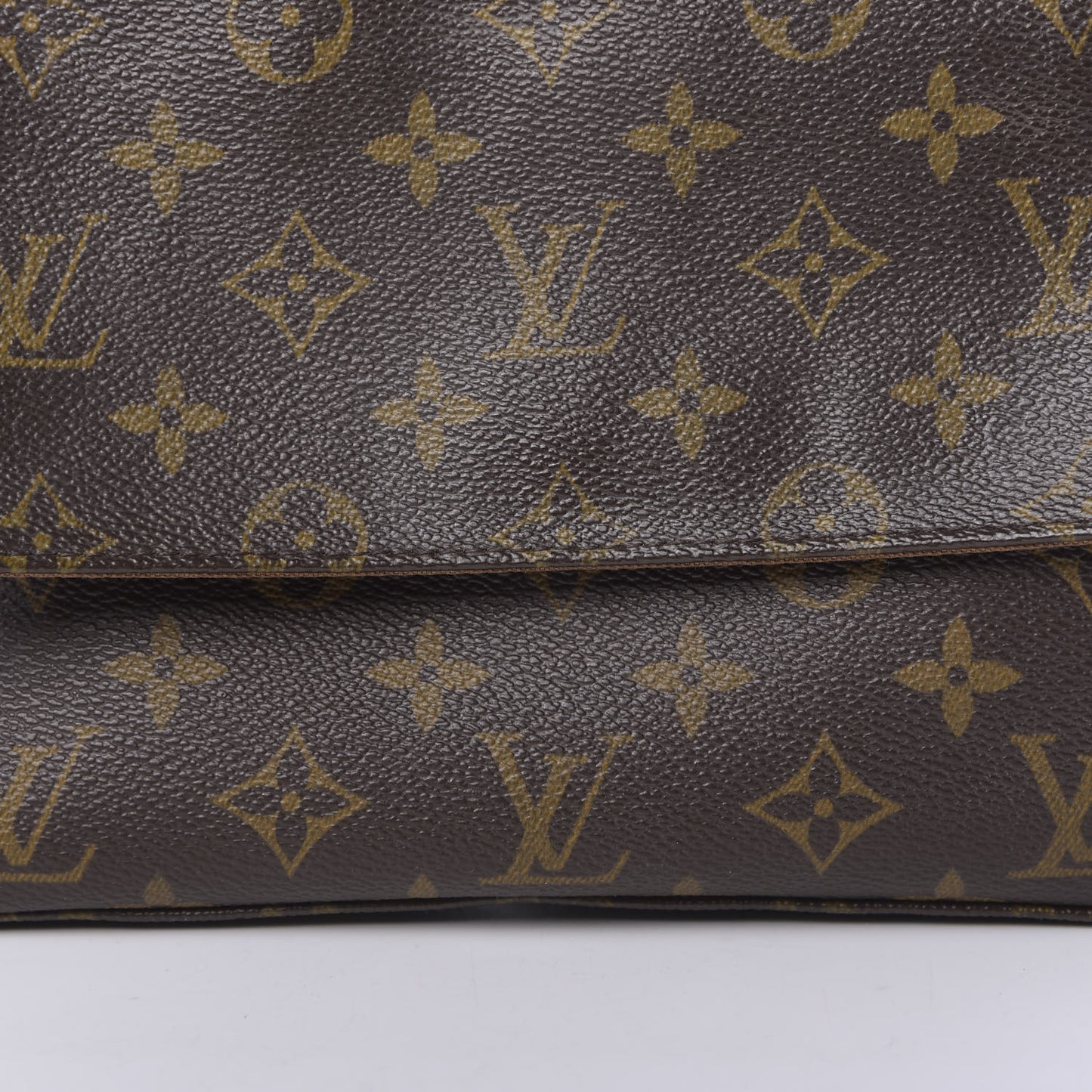 Monogram Mini Looping