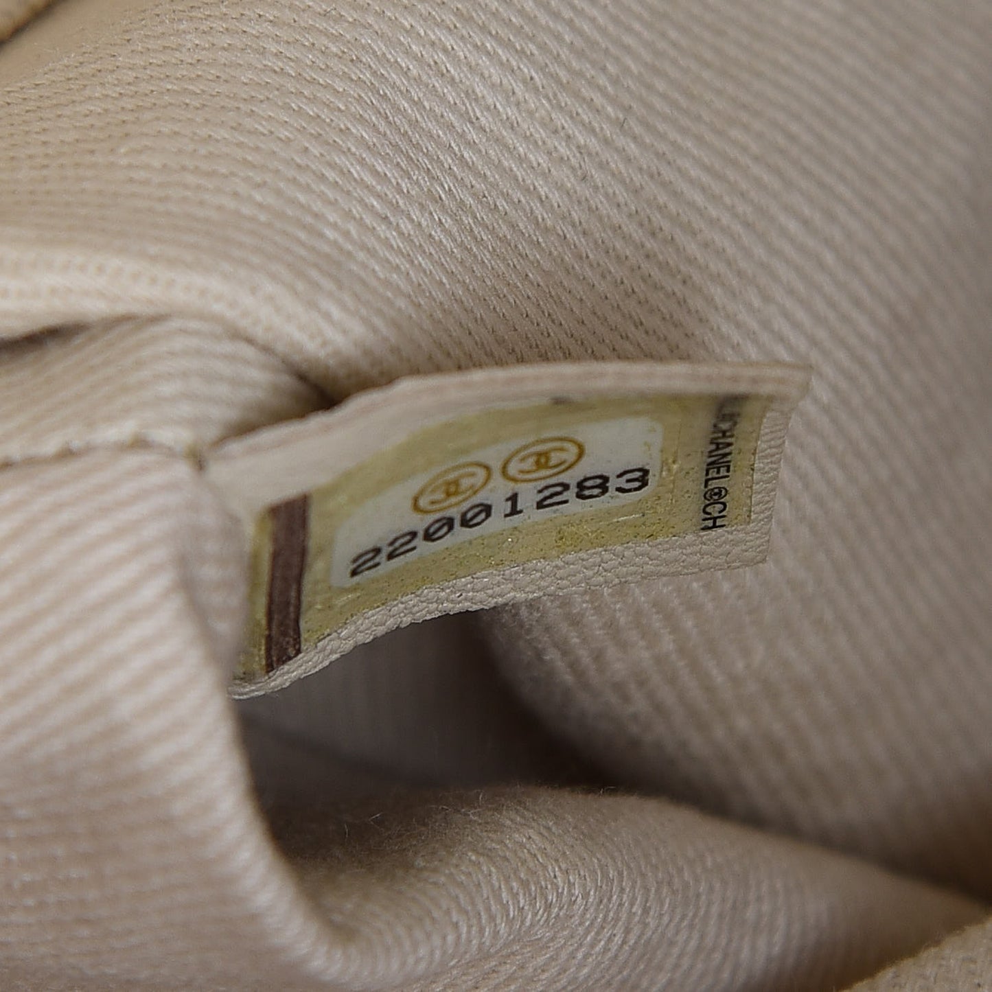 Grained Vegetal Calfskin Urban Shopping Tote Beige