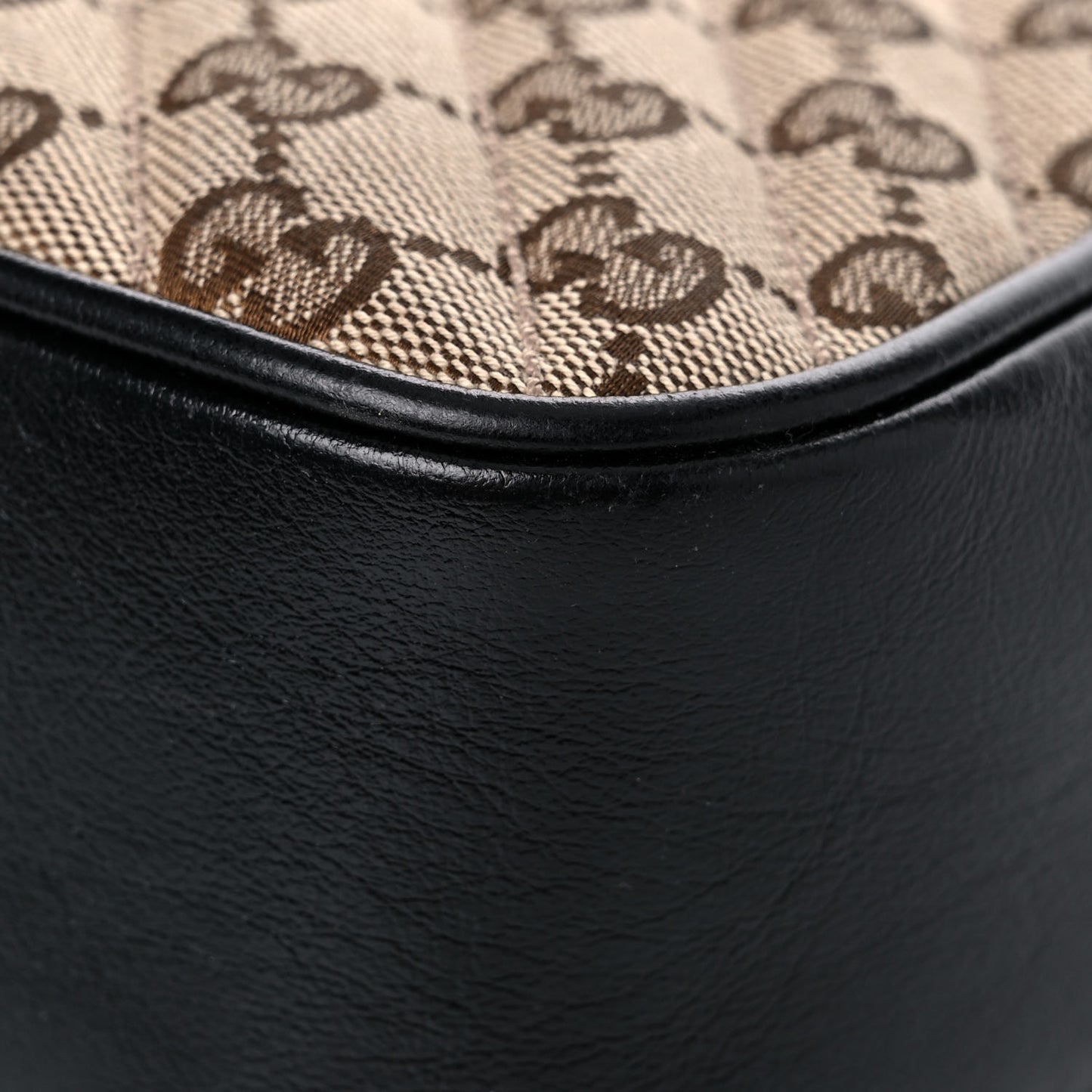Monogram Matelasse Diagonal Small GG Marmont Chain Shoulder Bag Beige Black