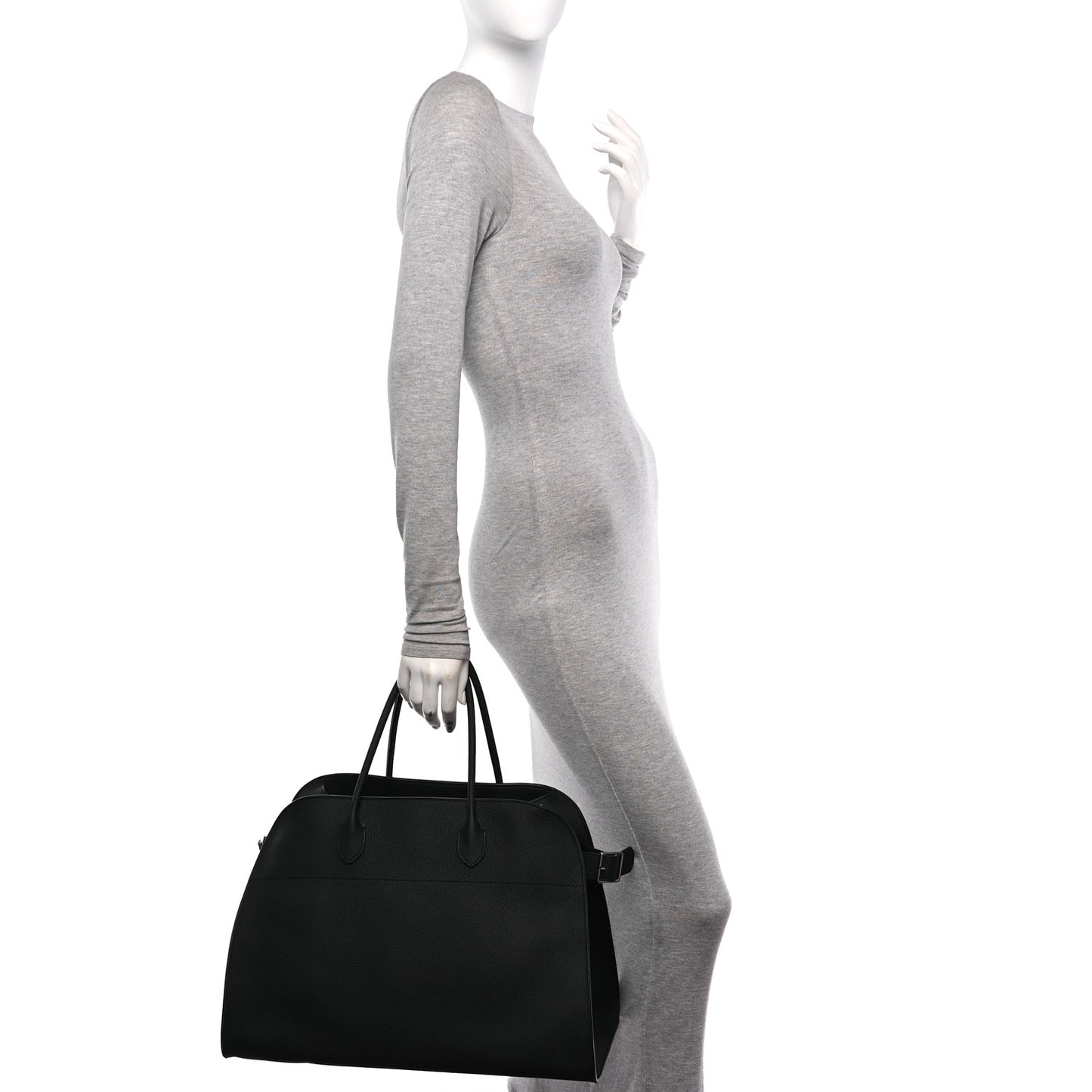 Grained Calfskin Soft Margaux 17 Black