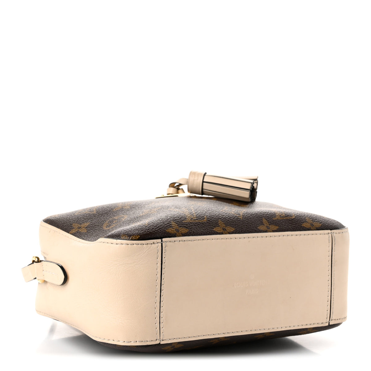 Louis Vuitton Monogram Saintonge Creme 4 of 10