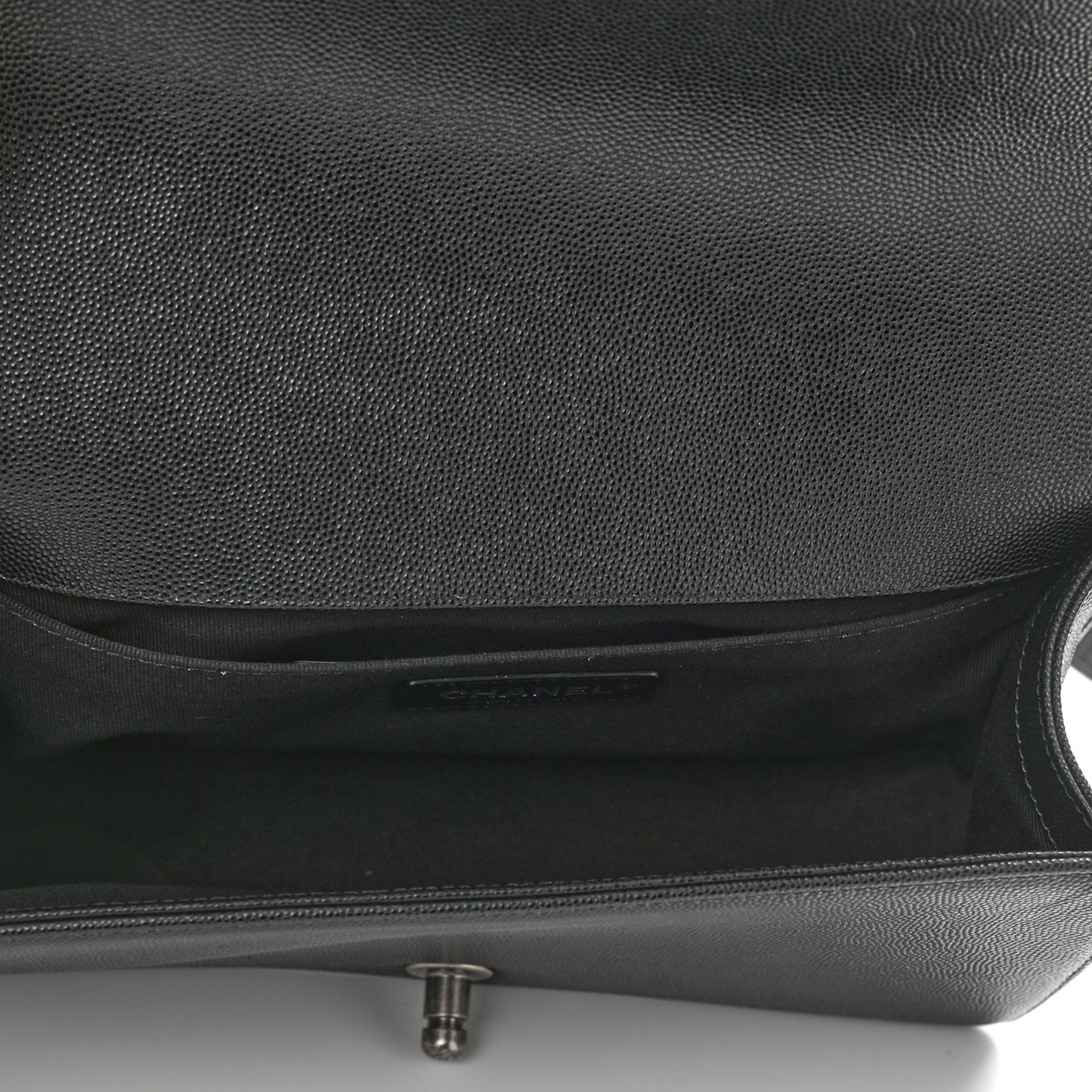 Caviar Quilted Medium Boy Flap Black