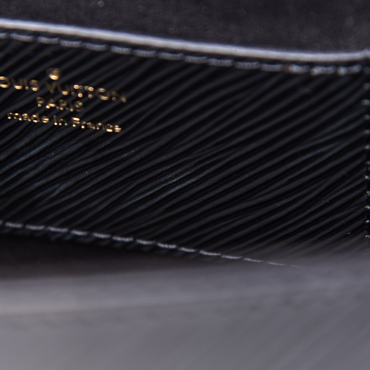Epi Twist Shoulder Bag MM Black