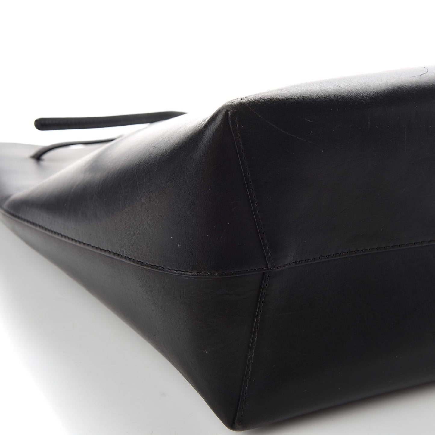 Vegetable Tanned Calfskin Bucket Bag Black Royal