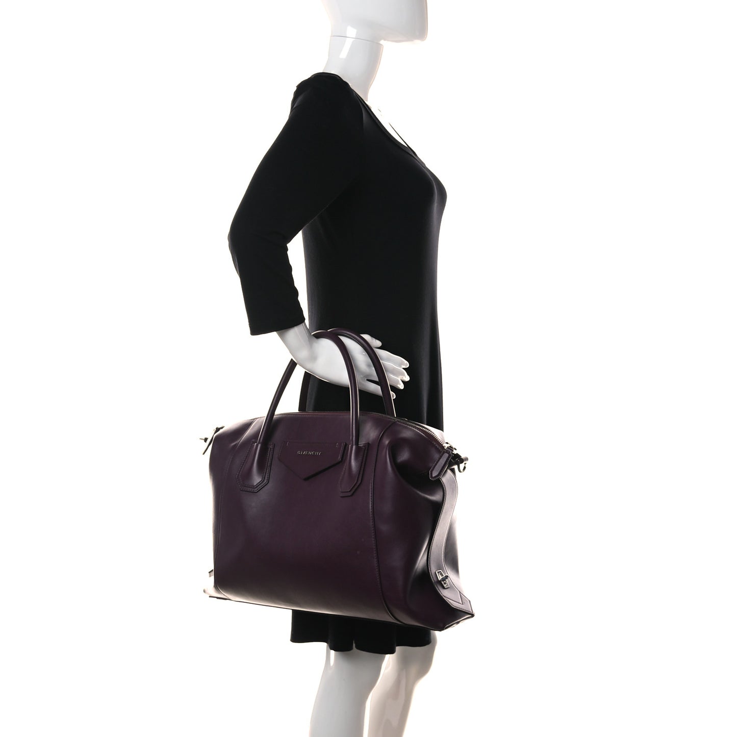 Smooth Calfskin Medium Soft Antigona Aubergine