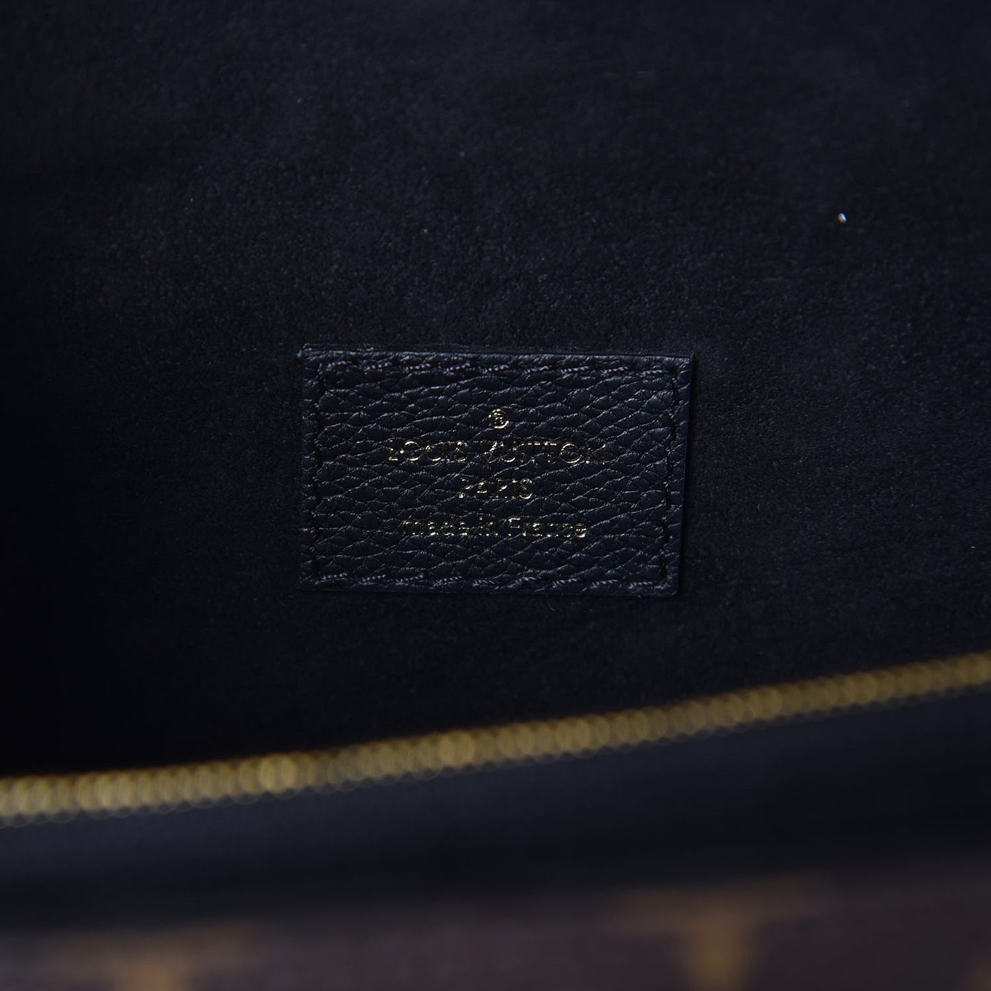 Monogram Victoire Black