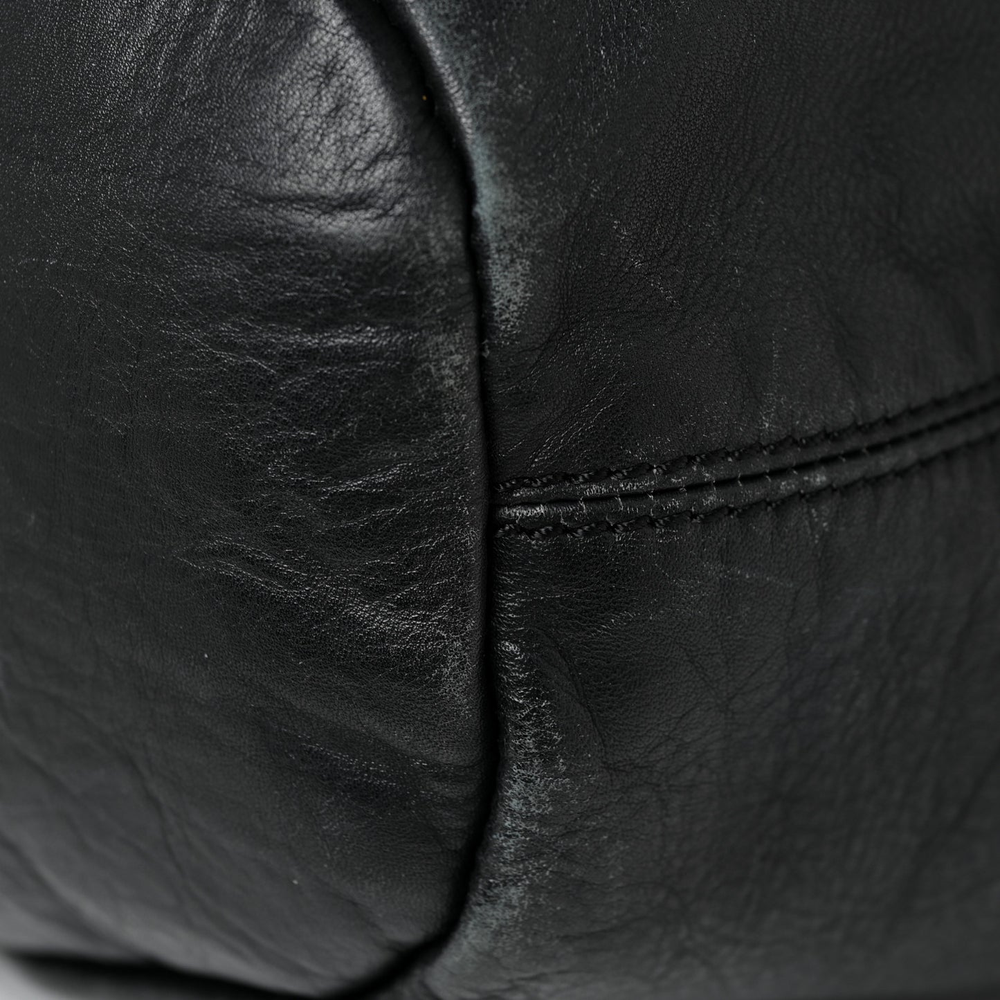 Lambskin Medium Nightingale Black