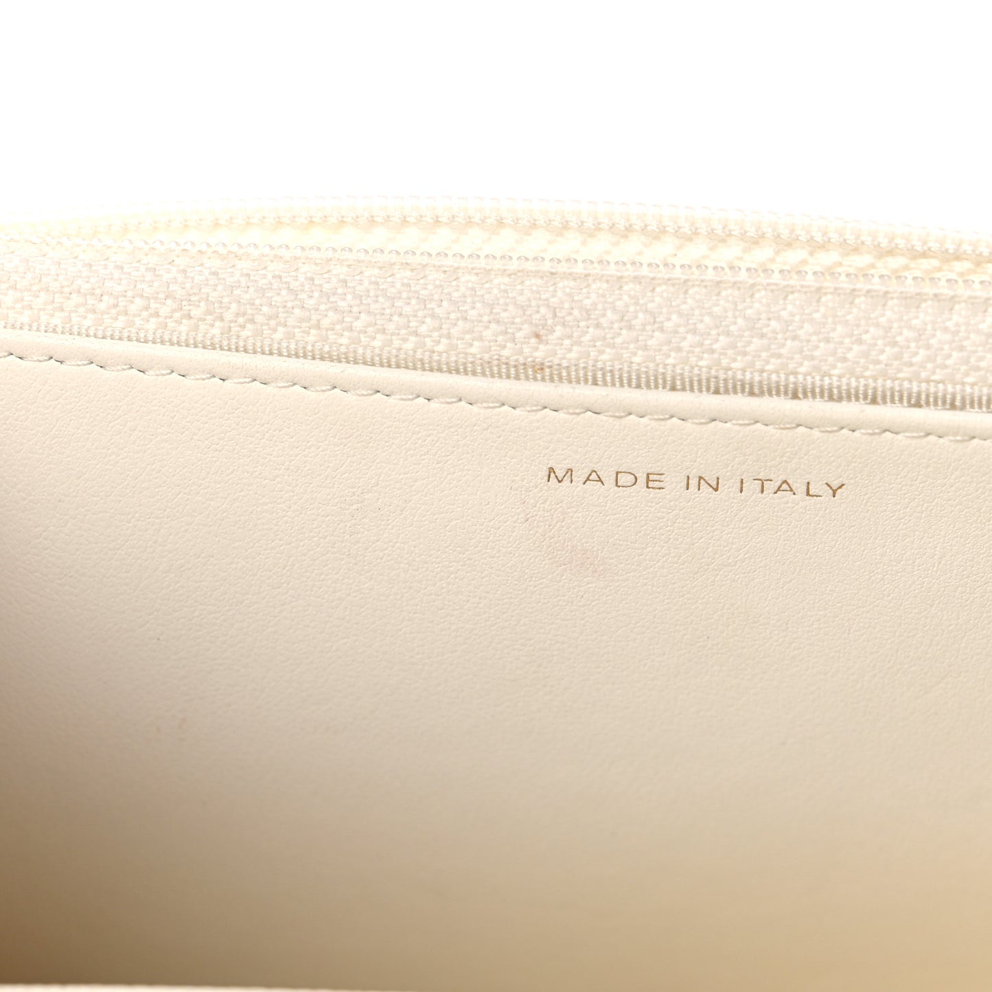 Caviar Quilted Wallet On Chain WOC White