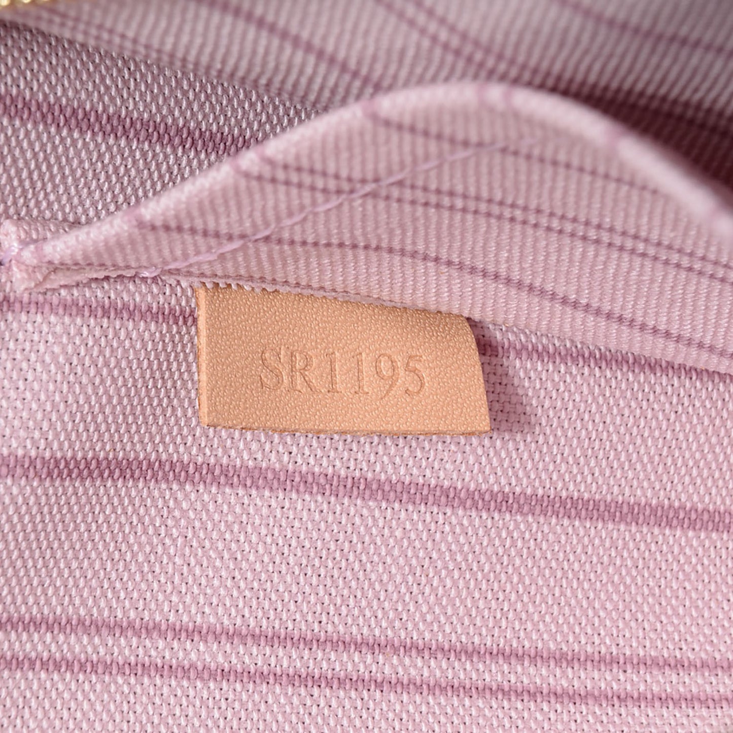 Monogram Capri V Neverfull MM Rose Ballerine