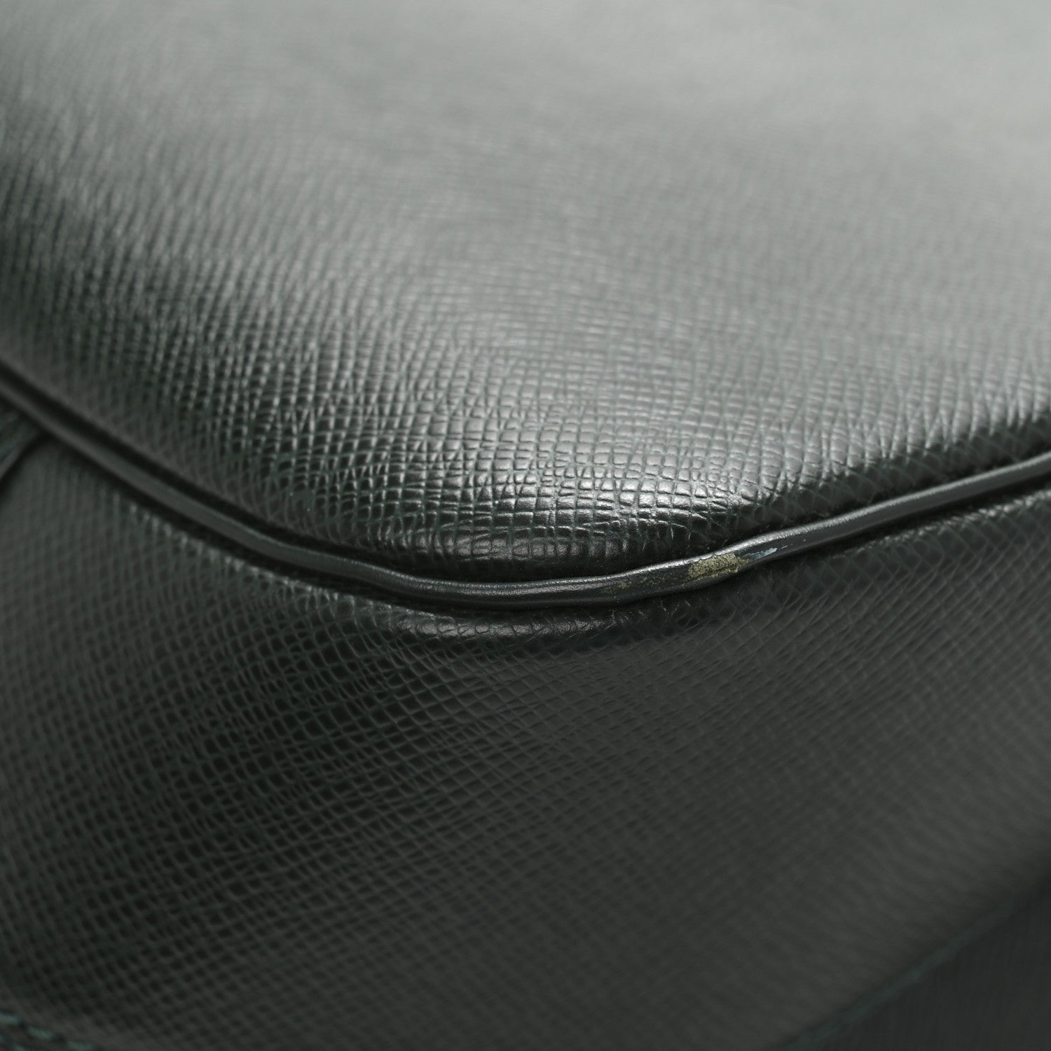Louis Vuitton Taiga Helanga 1 Poche Epicea 11 of 13