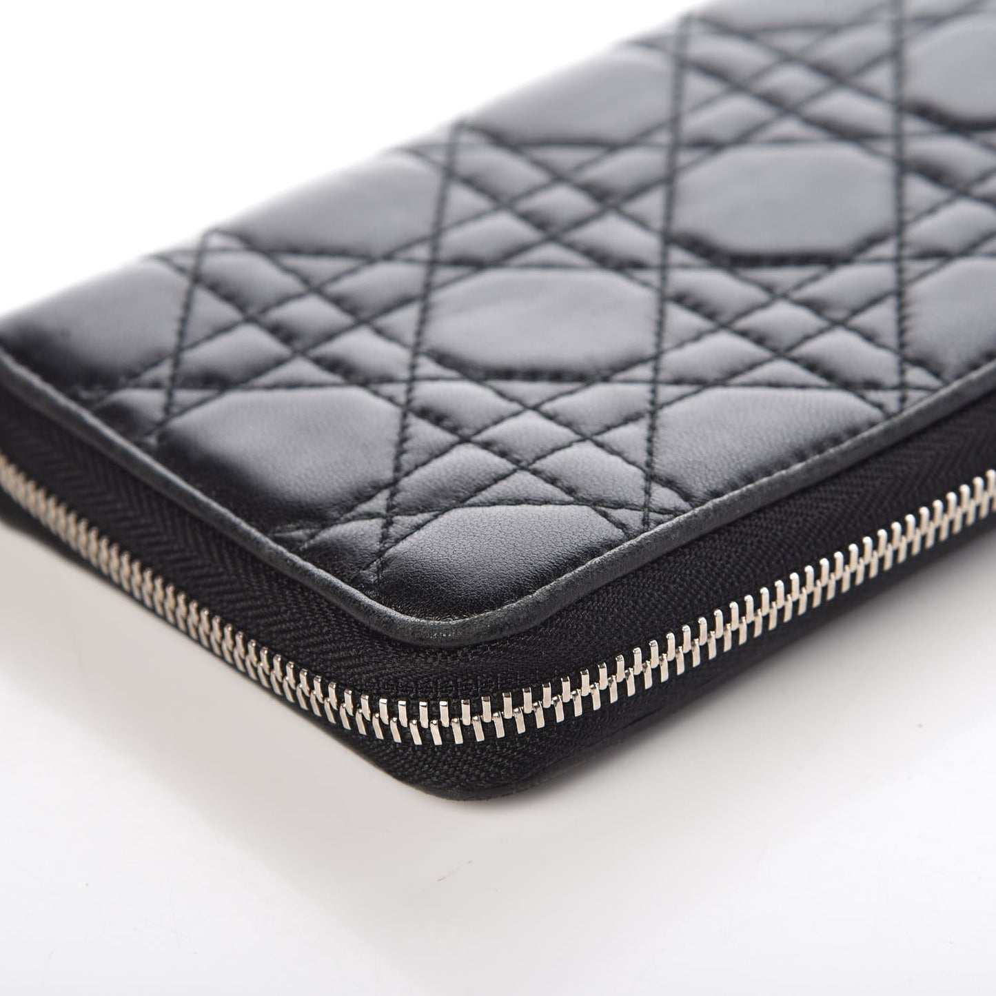 Lambskin Cannage Voyageur Wallet Black