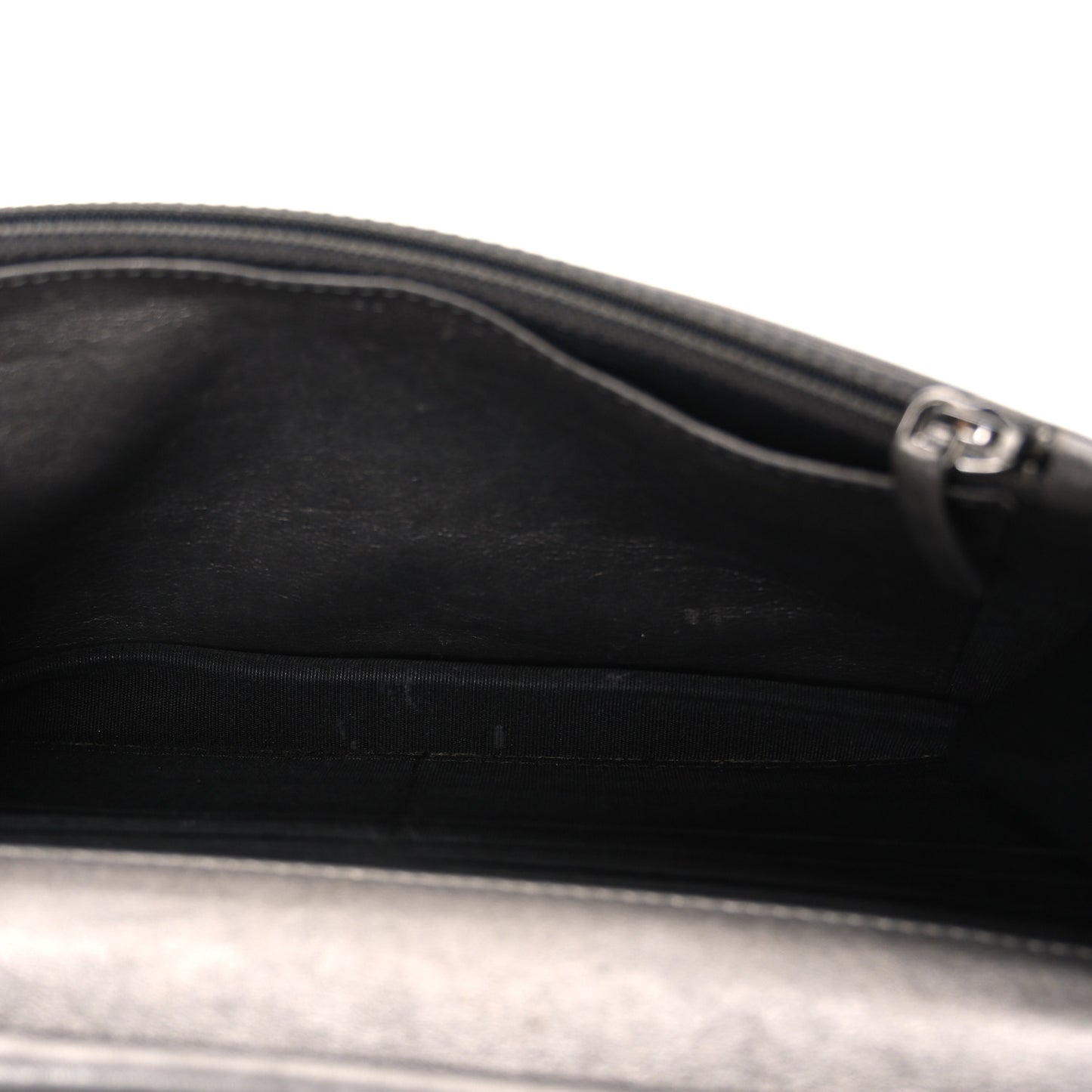 Metallic Caviar Timeless CC Wallet On Chain WOC Grey