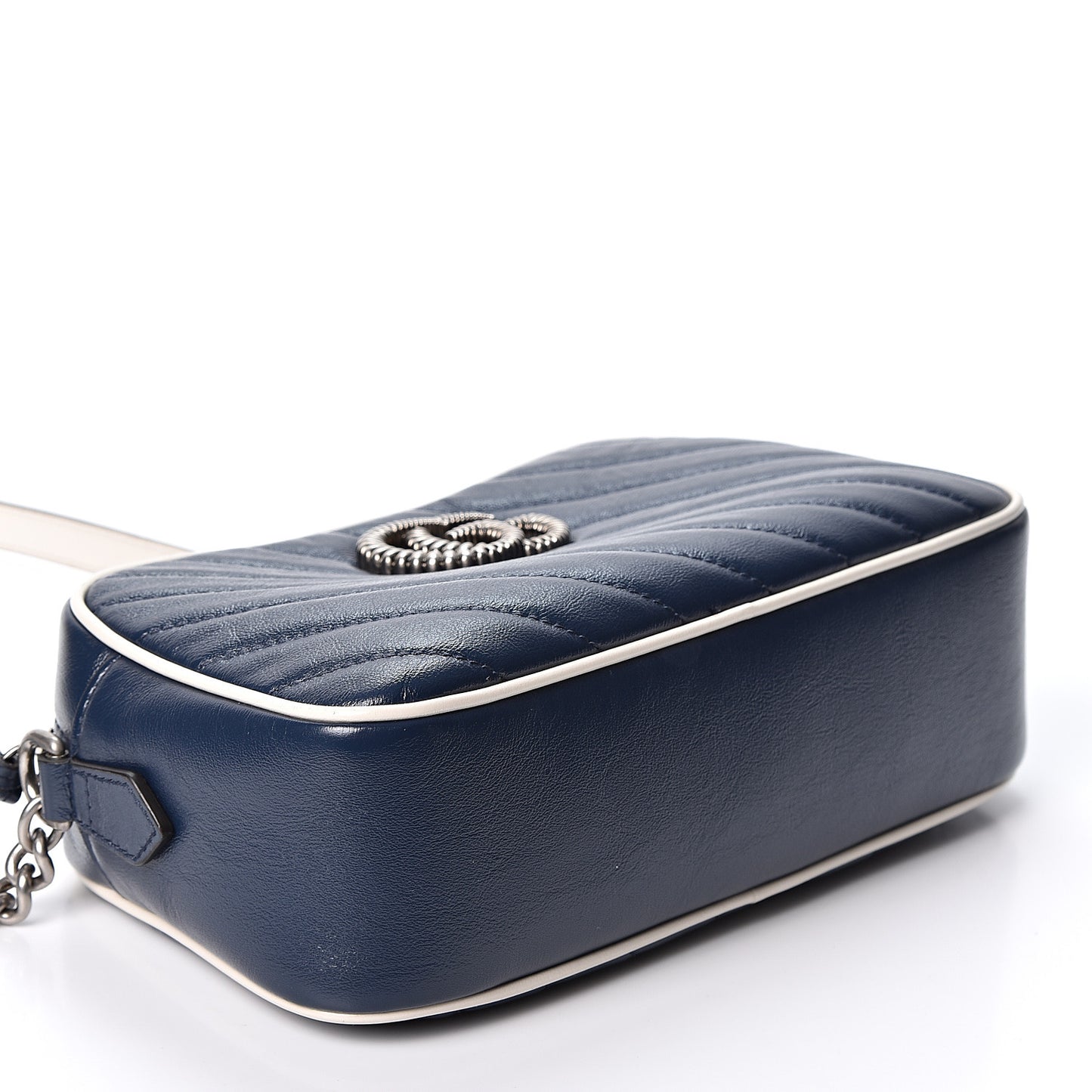 Vintage Effect Calfskin Matelasse Diagonal Small Torchon GG Marmont Chain Shoulder Bag Blue Agata Mystic White