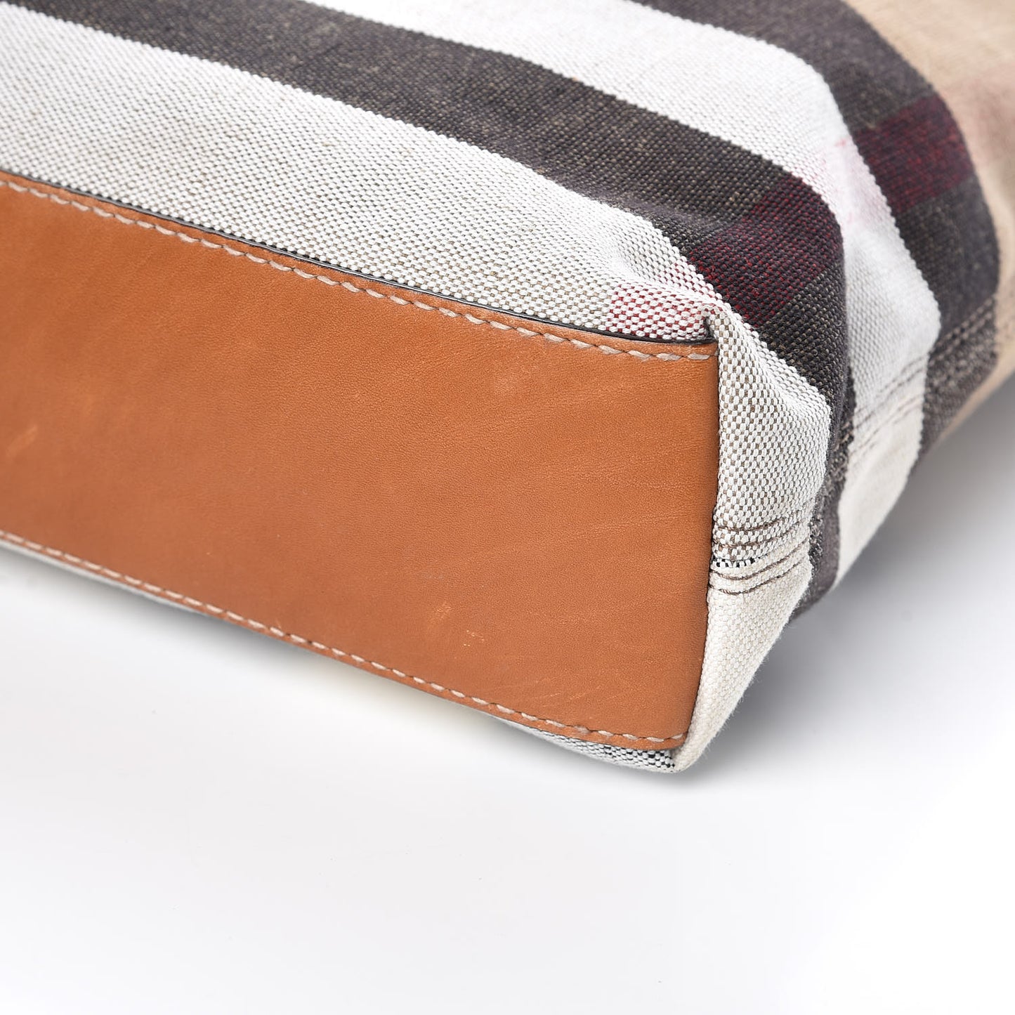 Canvas Mega Check Medium Tottenham Brit Tote Saddle Brown